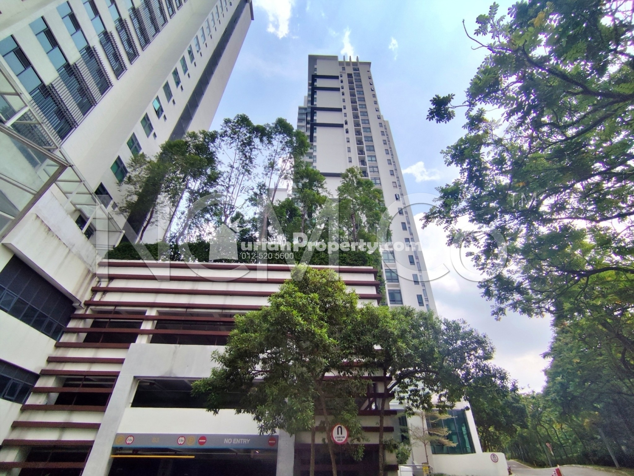 Condo For Auction at LaCosta