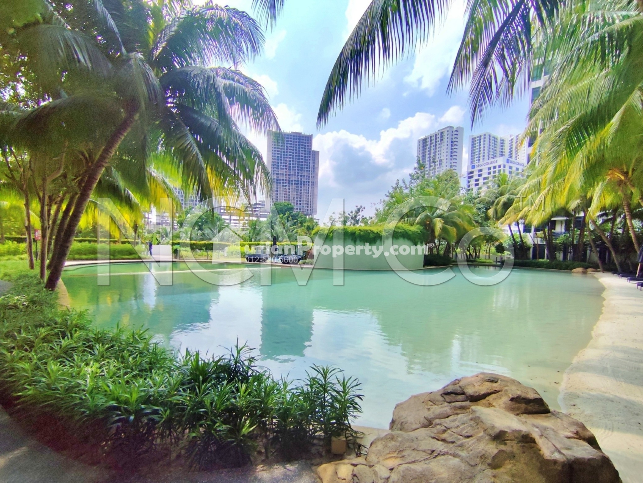 Condo For Auction at LaCosta