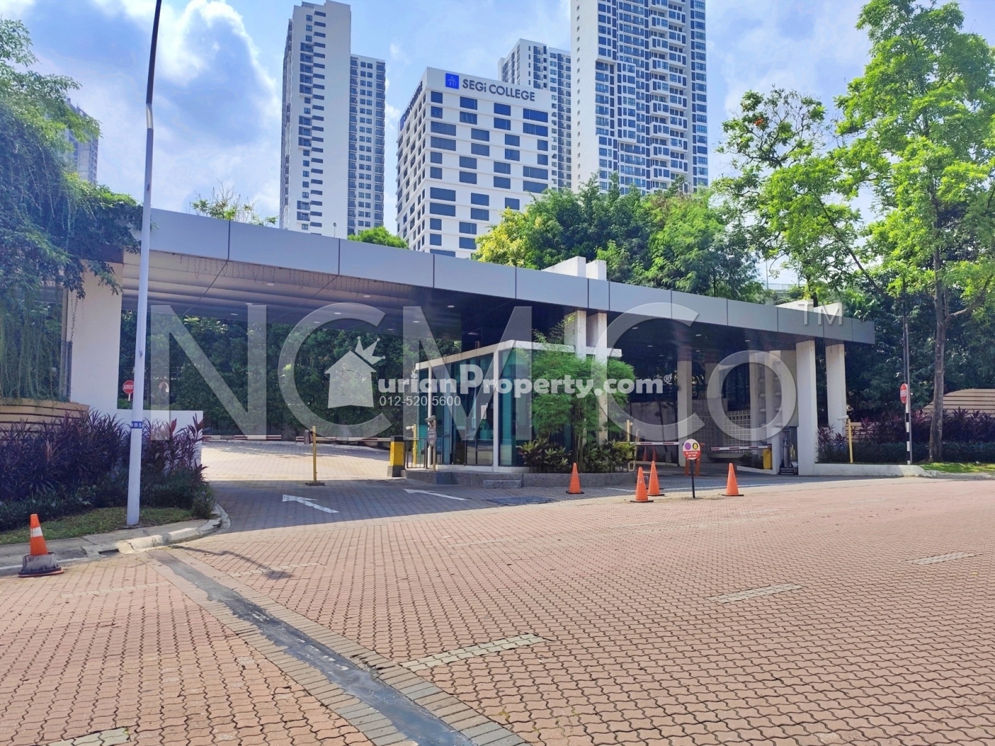 Condo For Auction at LaCosta