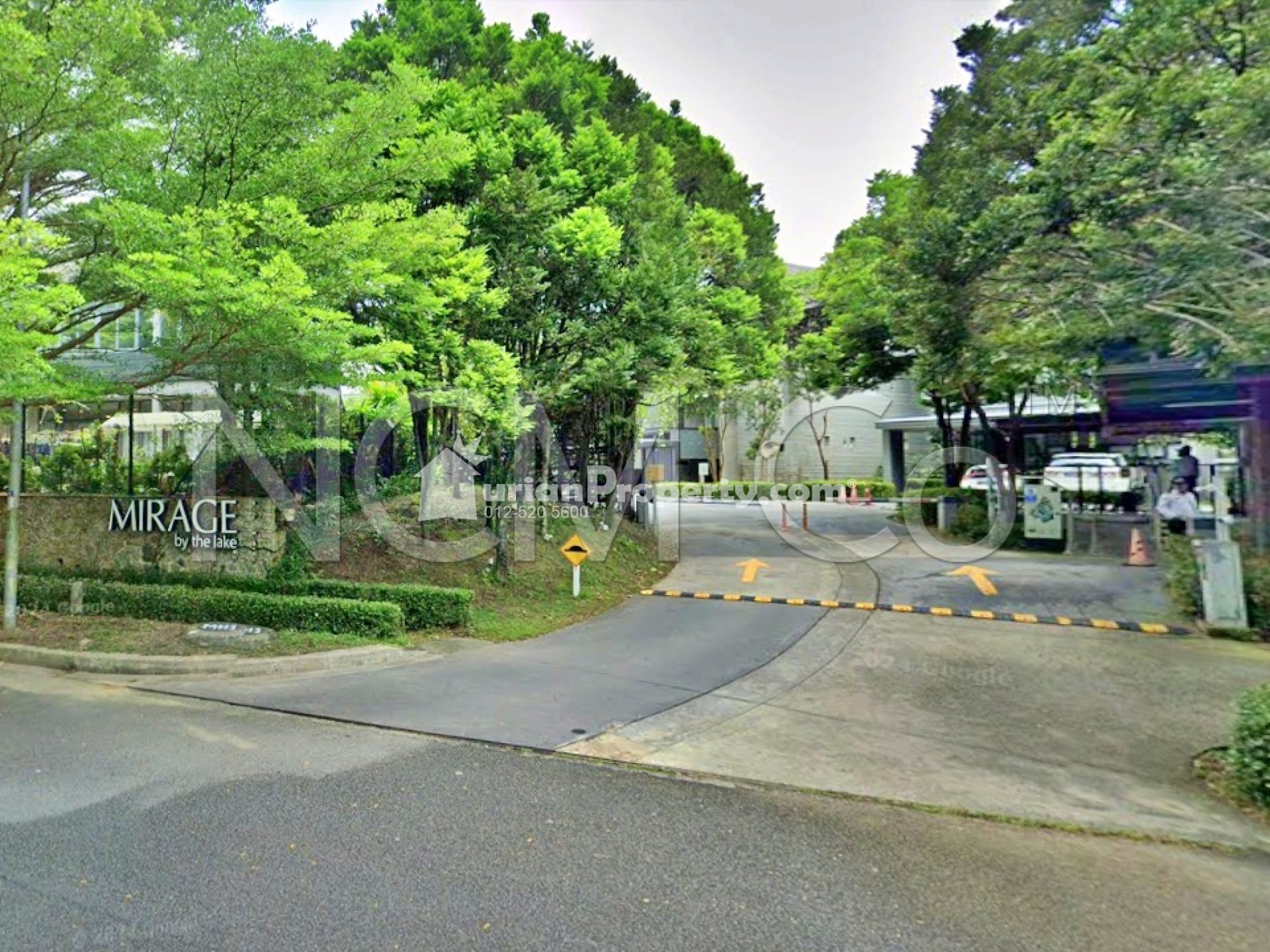 Terrace House For Auction at Mirage By The Lake
