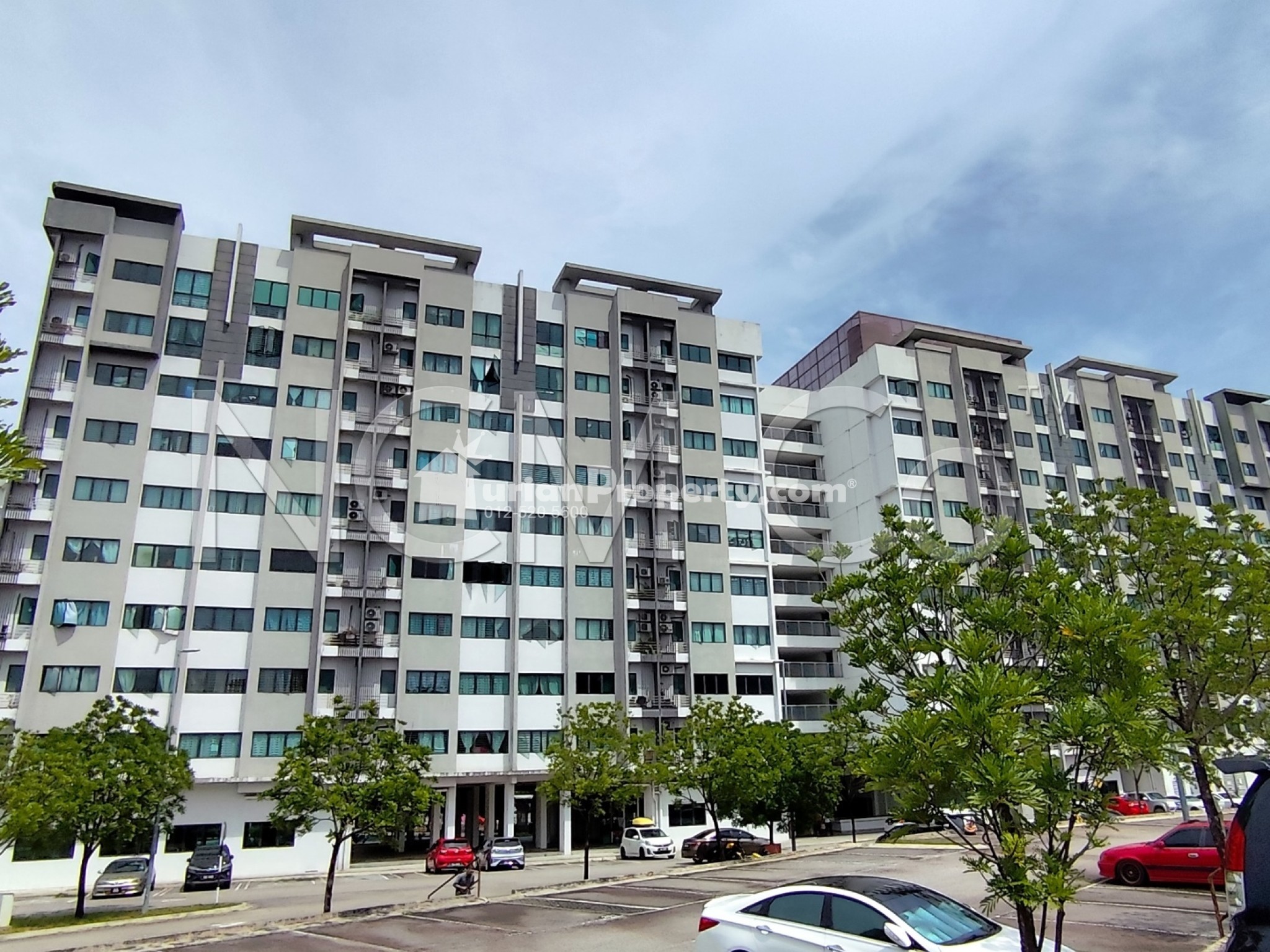 Apartment For Auction at Suria Rafflesia