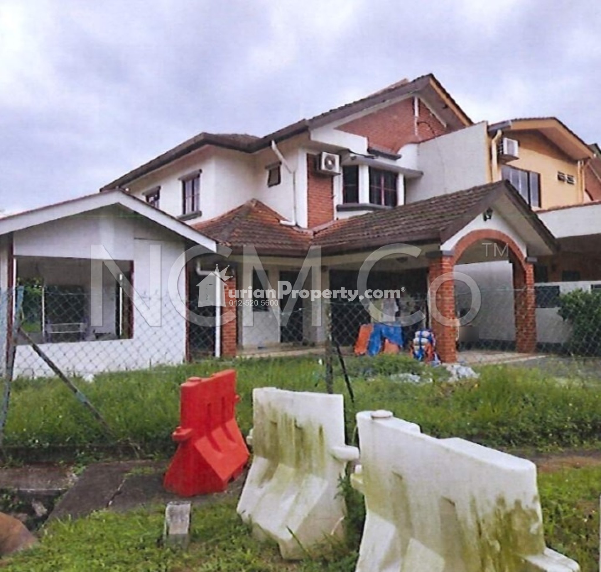 Terrace House For Auction at Section 7