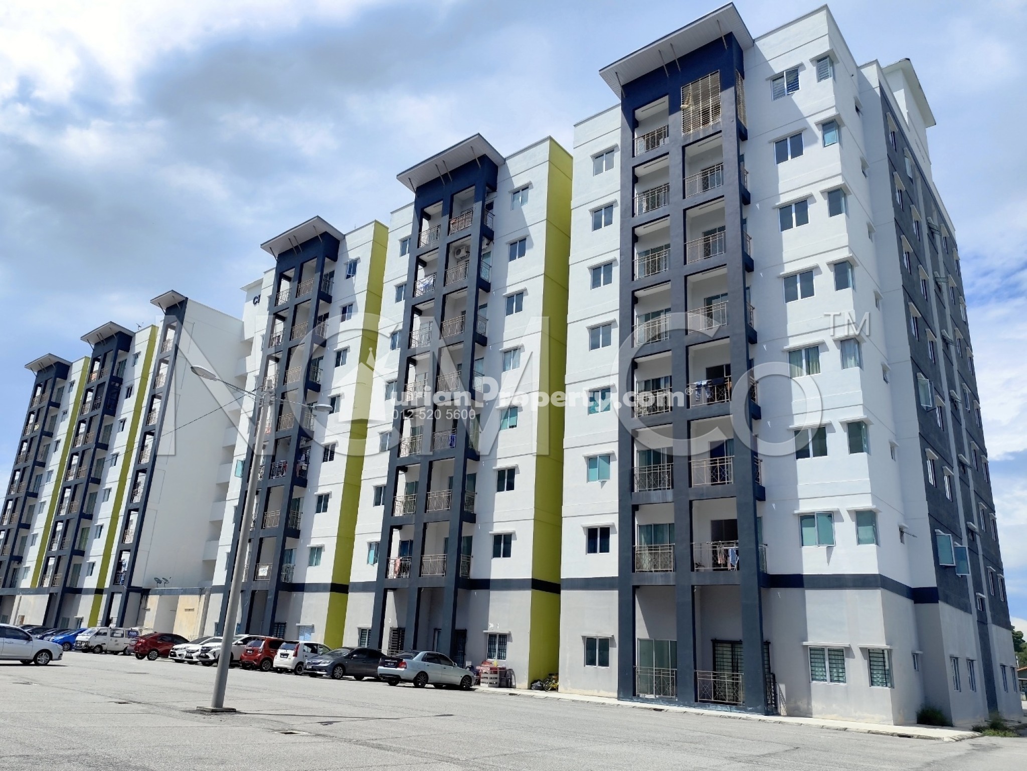 Apartment For Auction at Pangsapuri Seri Iskandar
