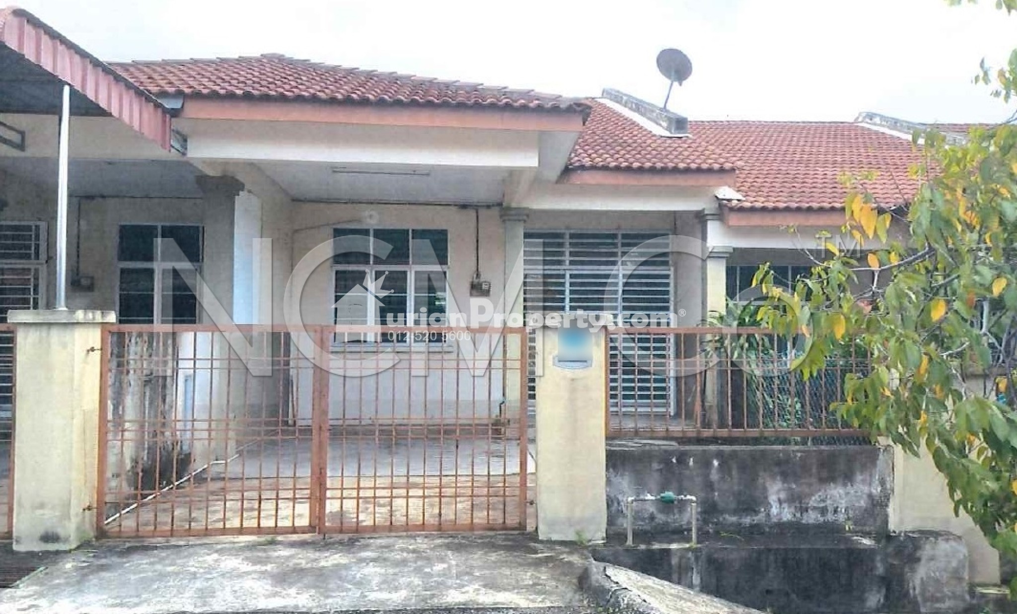 Terrace House For Auction at Desa Bayanmas