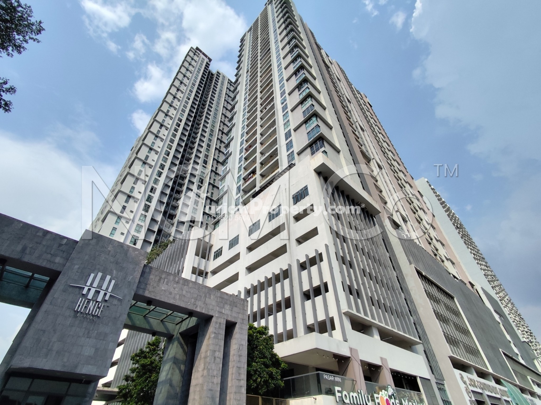 Condo For Auction at The Henge