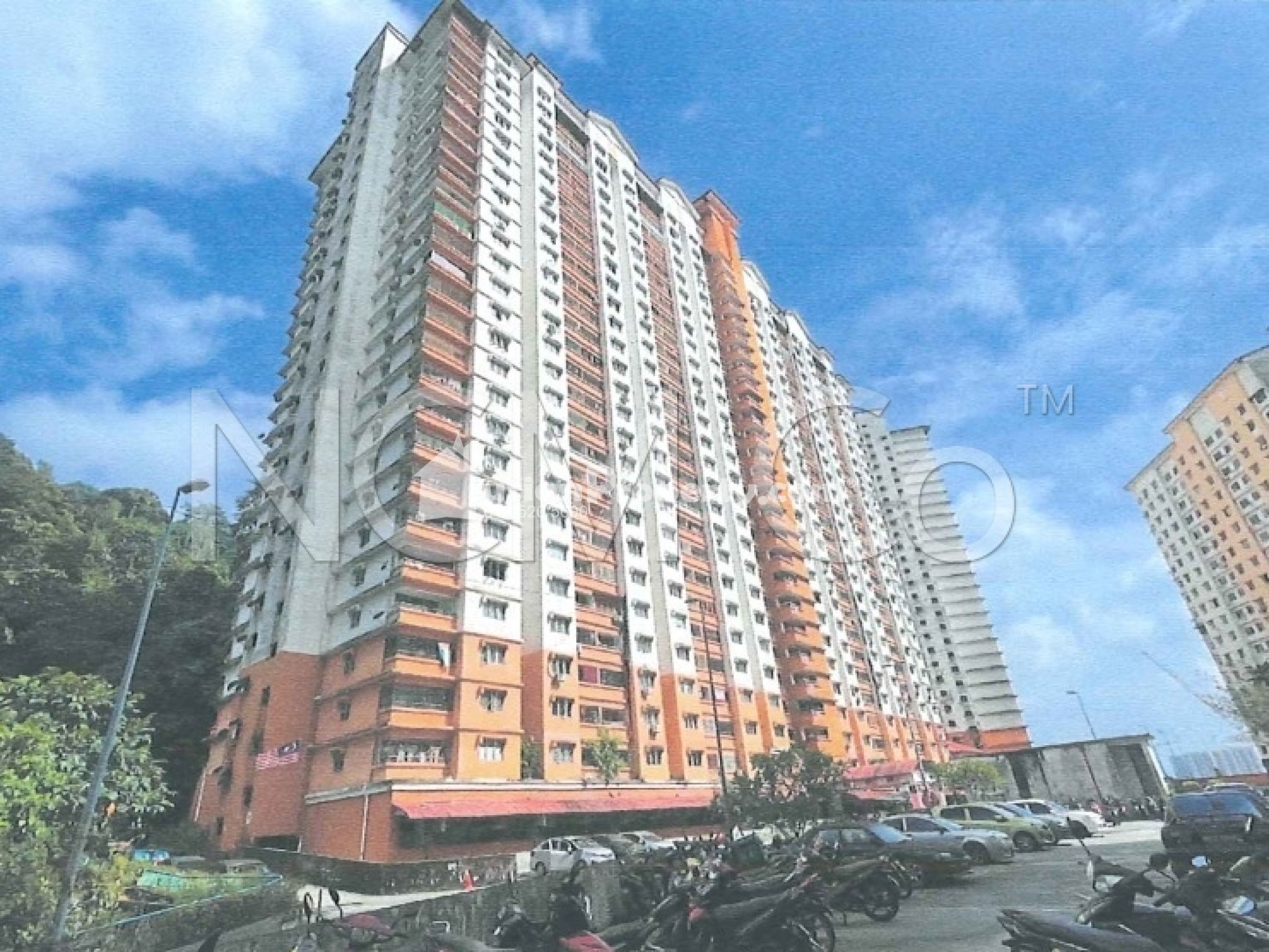 Apartment For Auction at Flora Damansara Apartment