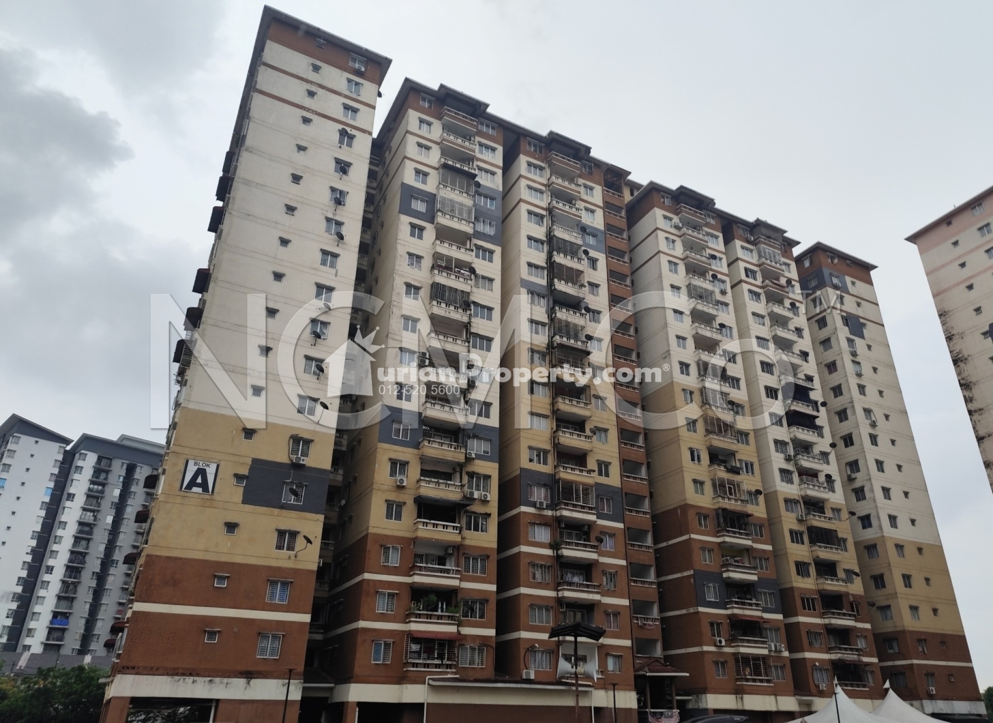 Apartment For Auction at Laguna Biru