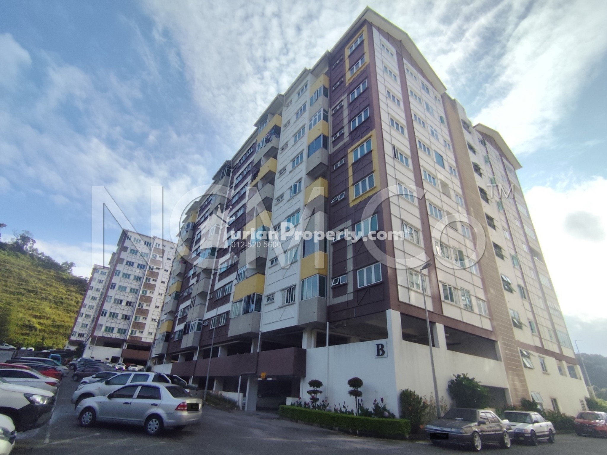 Apartment For Auction at Blue Valley Residence