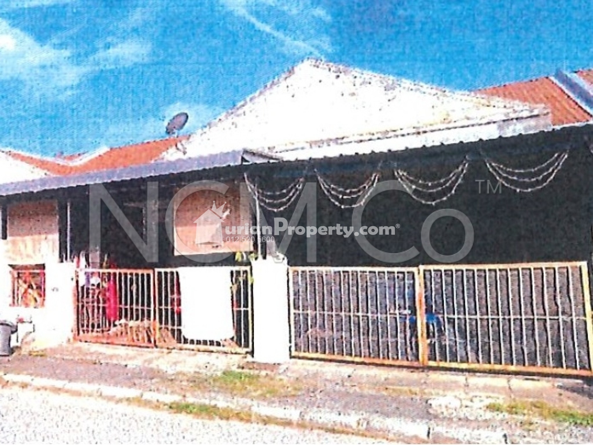 Terrace House For Auction at Taman Kledang
