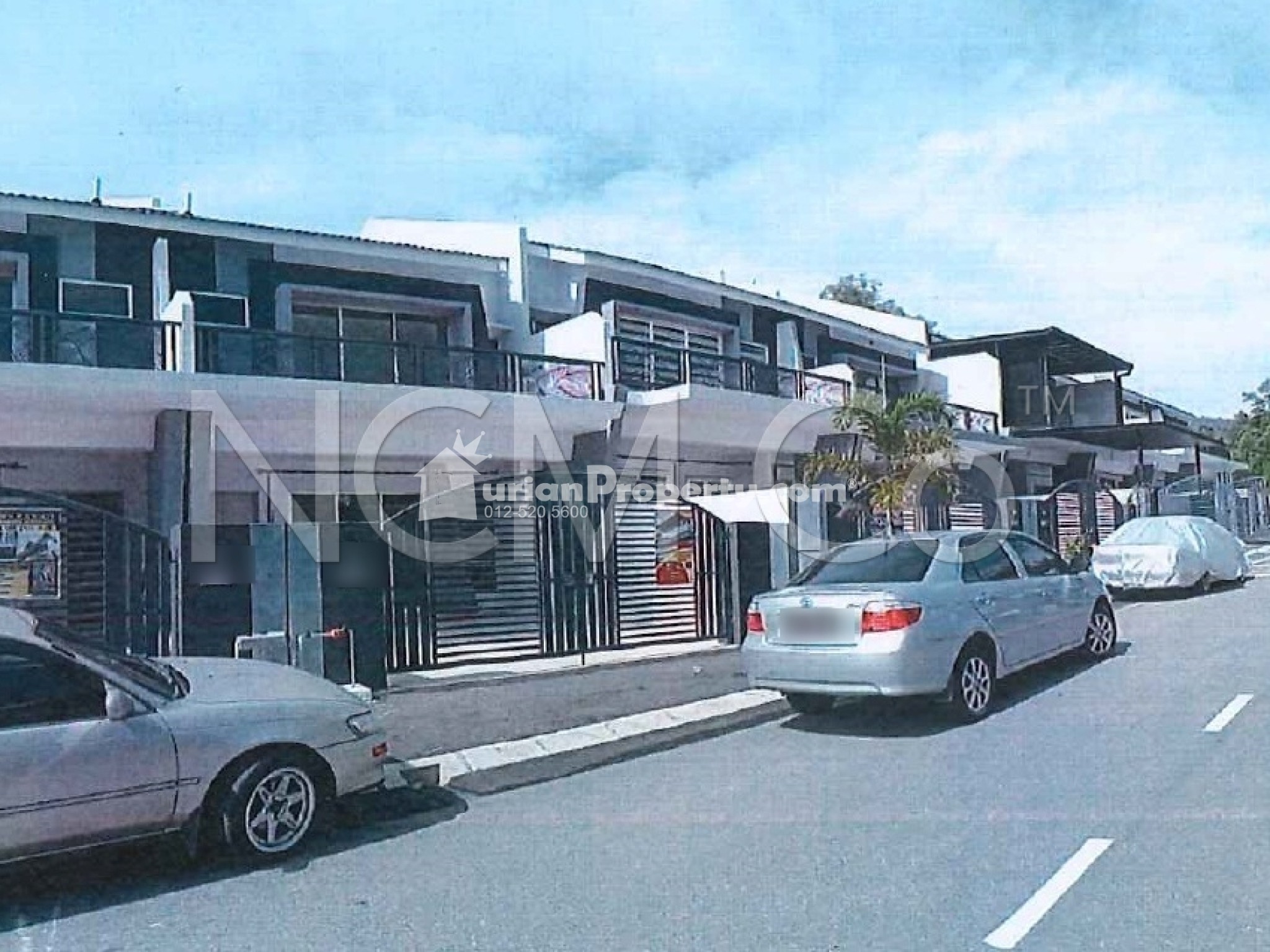 Terrace House For Auction at Taman Lahat Sentosa