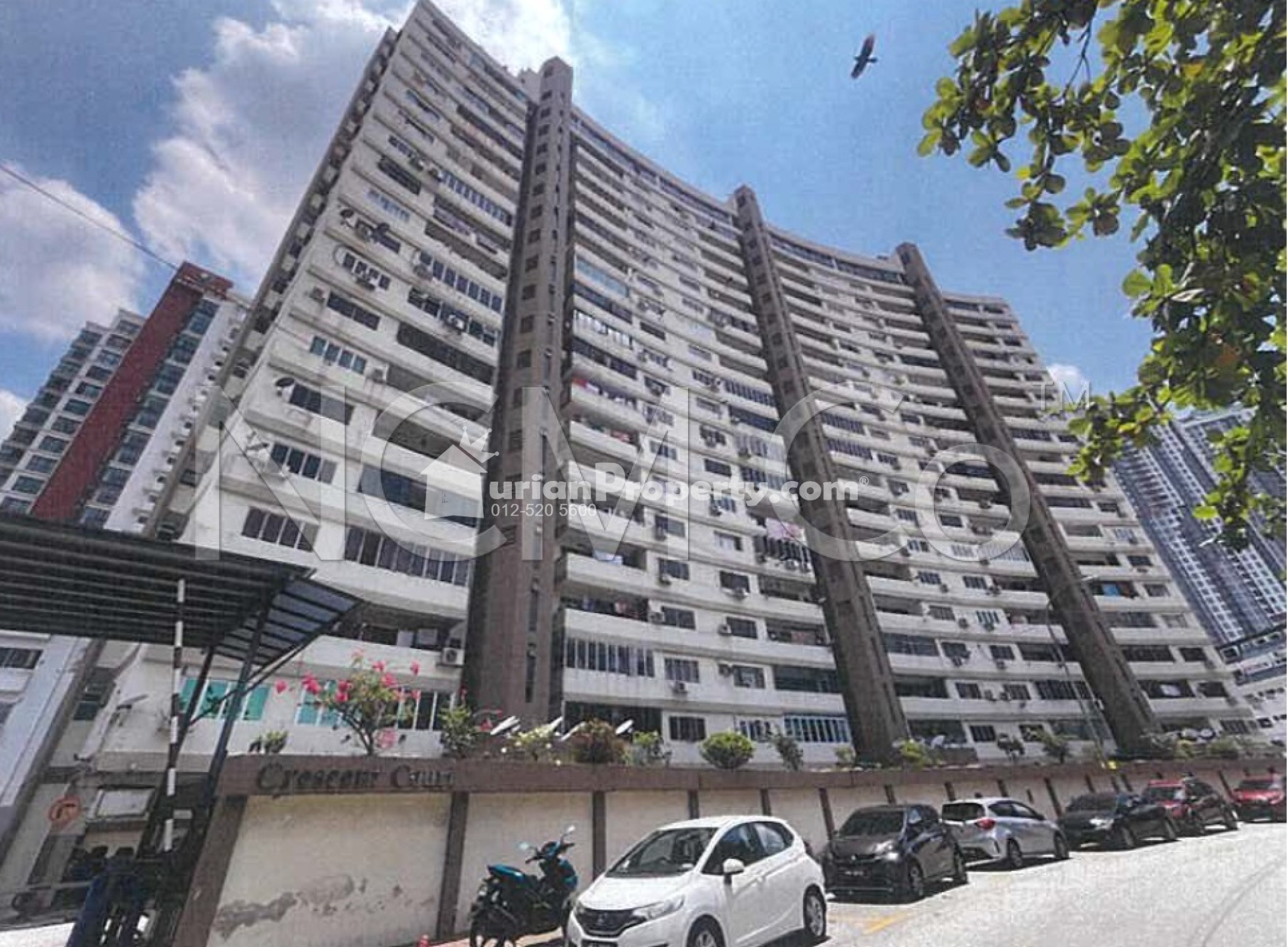 Apartment For Auction at Crescent Court