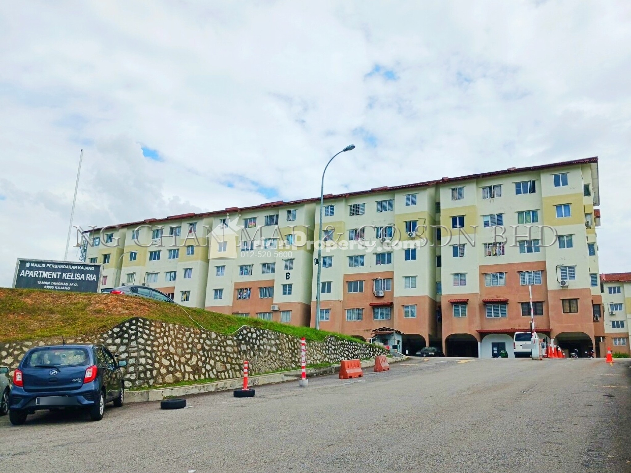 Apartment For Auction at Apartment Kelisa Ria