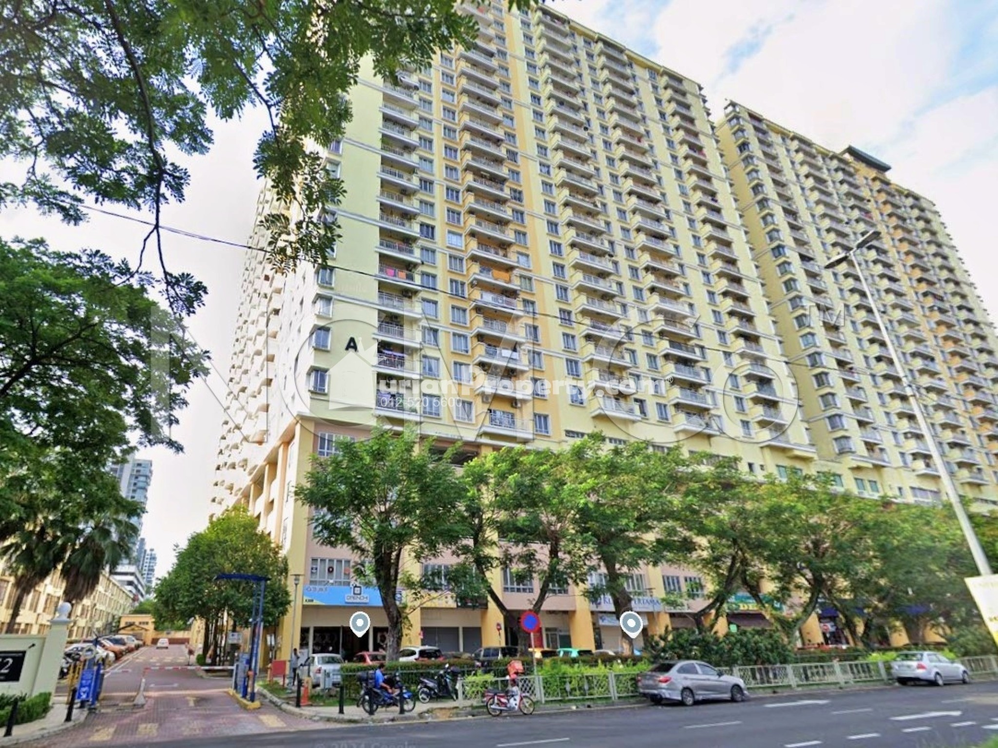 Condo For Auction at Platinum Lake PV12