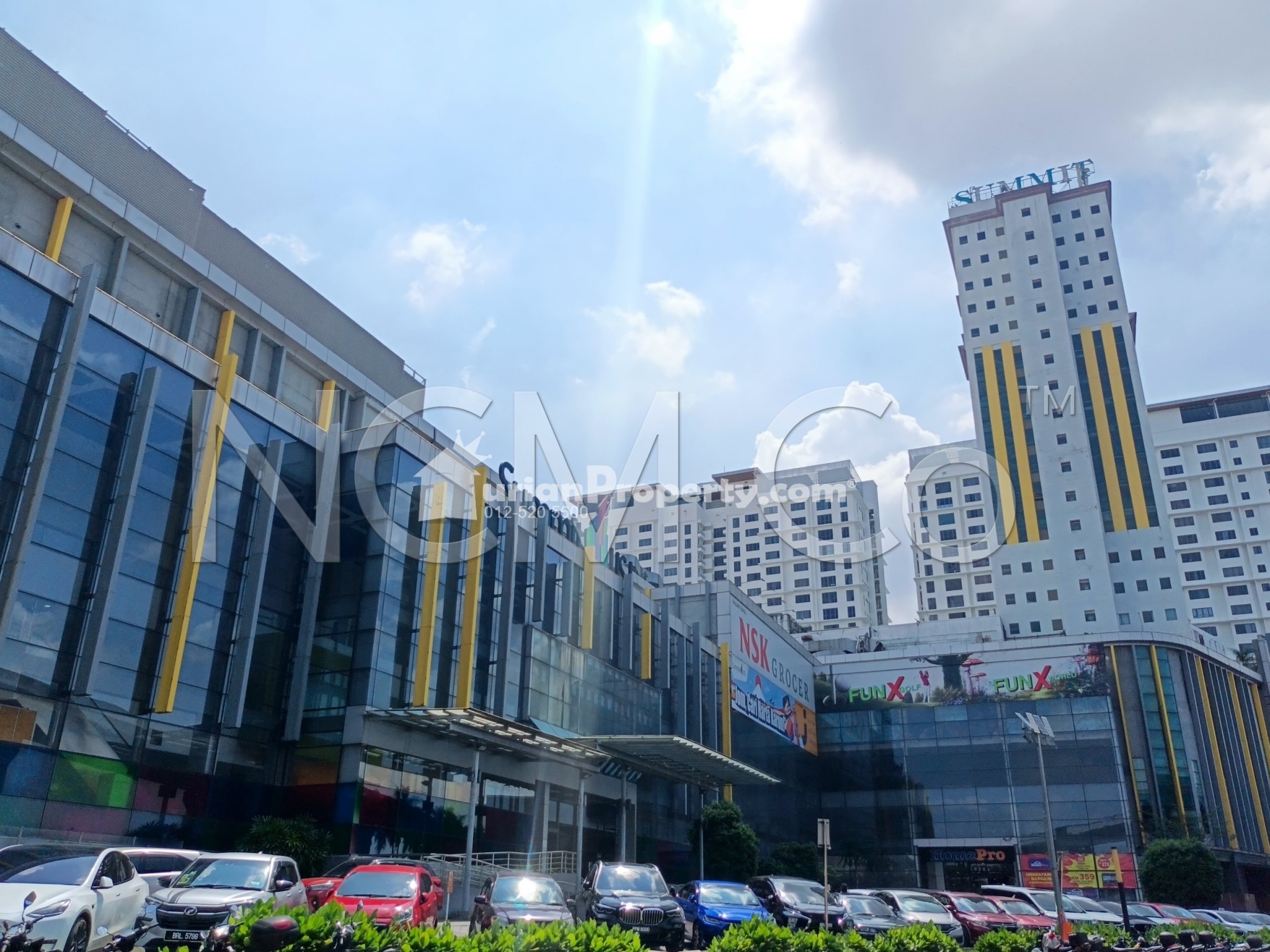Retail Space For Auction at The Summit