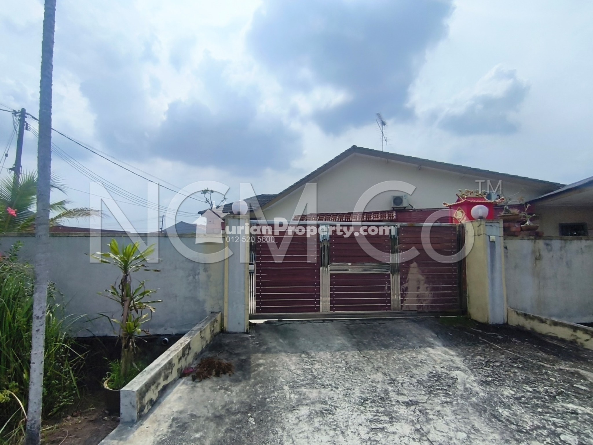 Terrace House For Auction at Taman Sri Paya