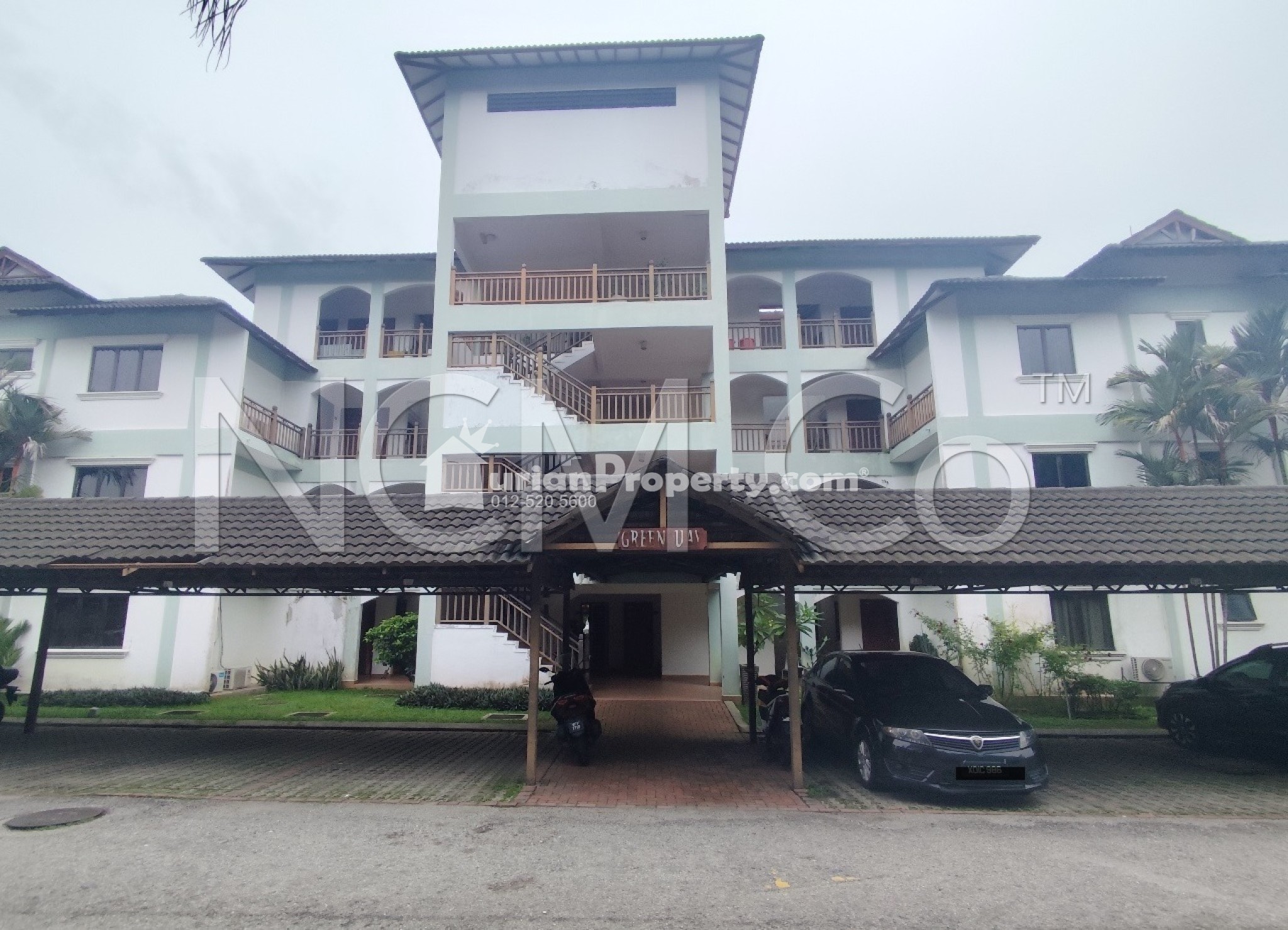 Apartment For Auction at Cyber Heights Villa