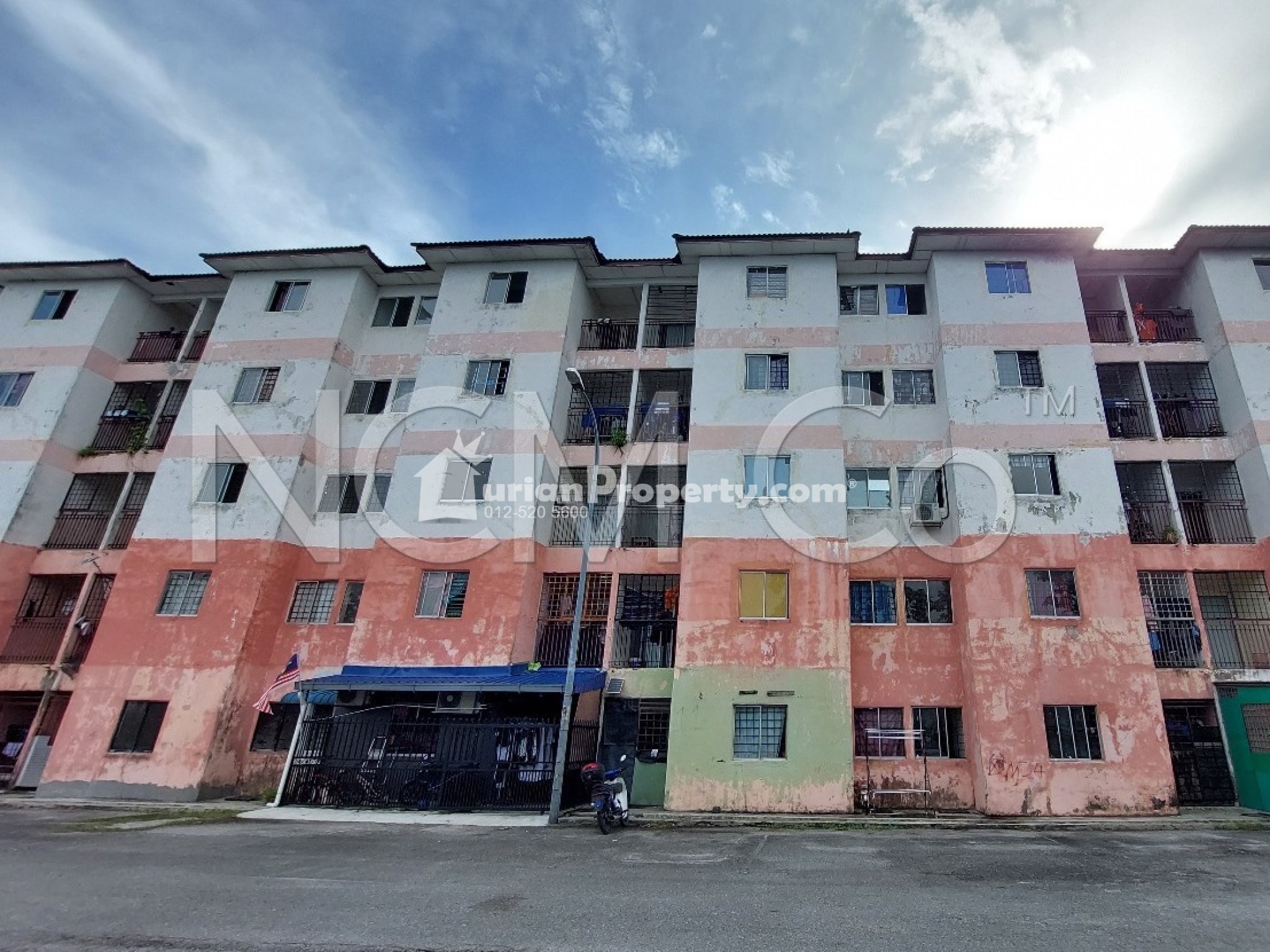 Apartment For Auction at Taman Sri Nelayan Flat