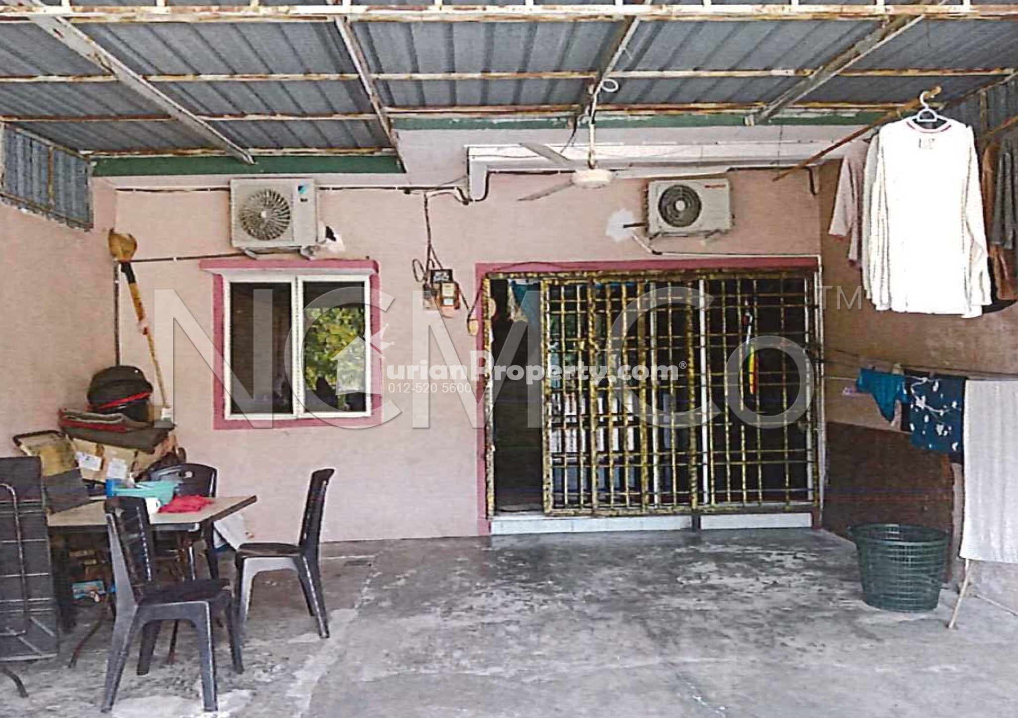 Terrace House For Auction at Taman Gerbang Siputeh Sari