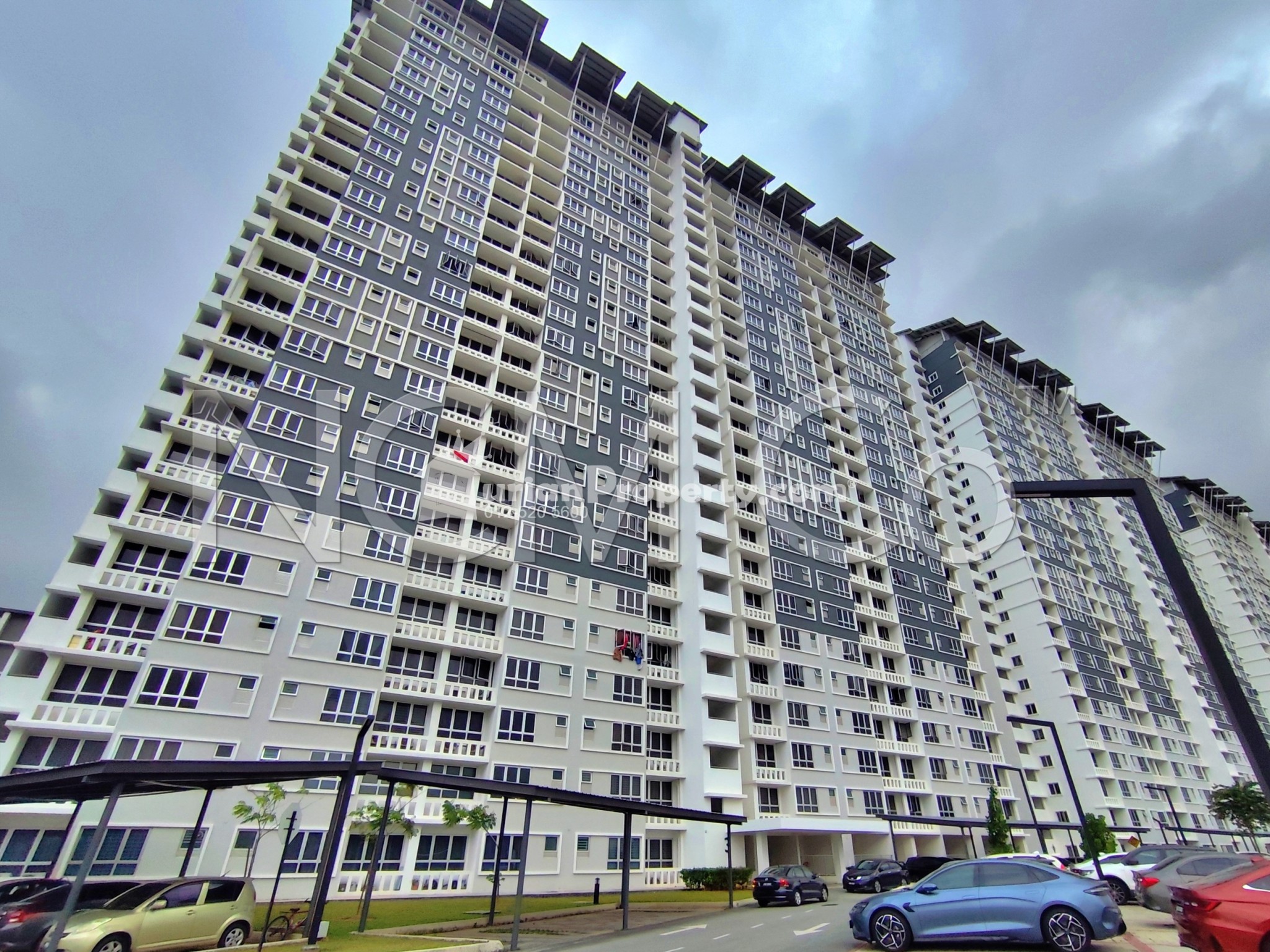Apartment For Auction at Aspire Residence