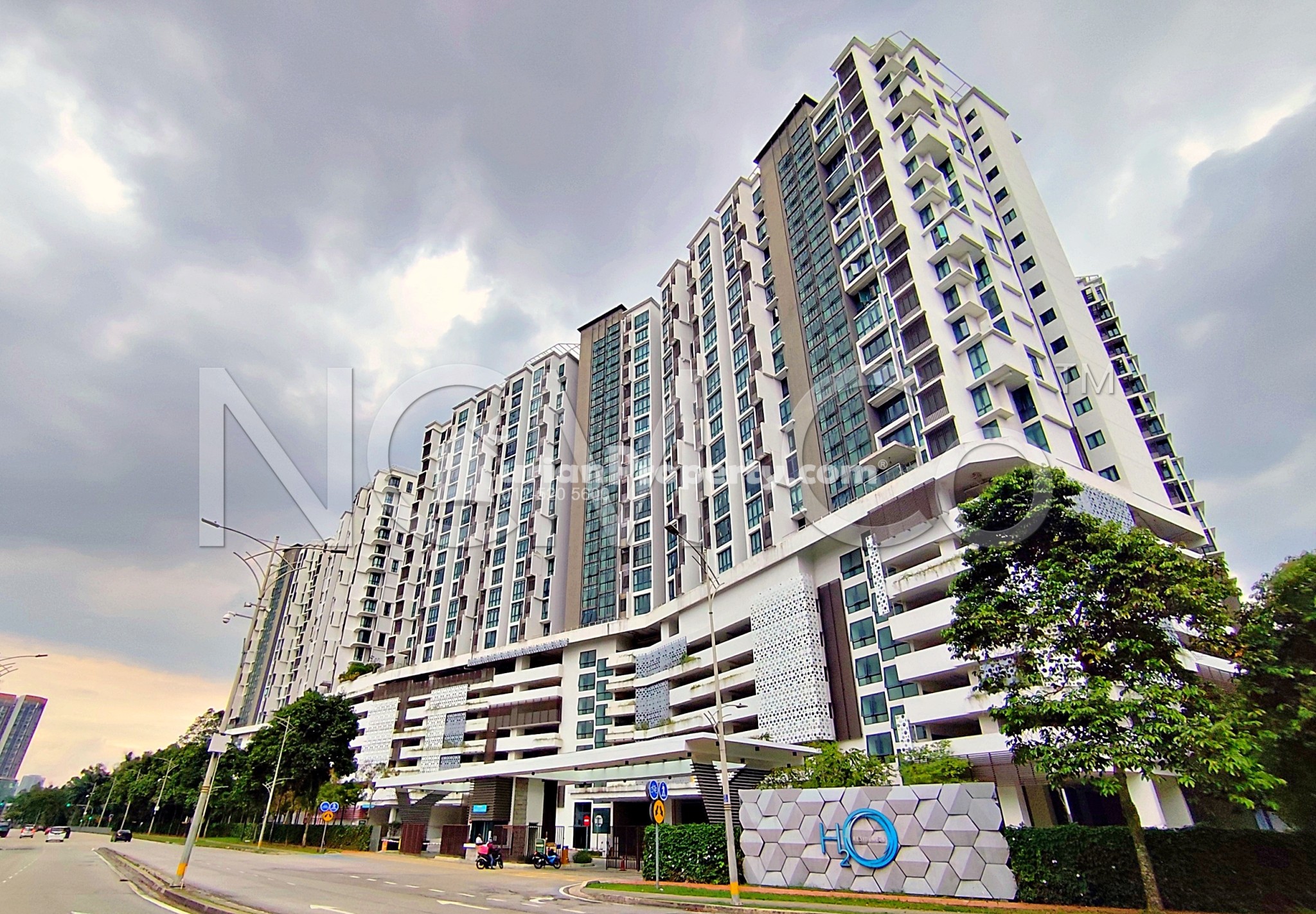 SOHO For Auction at H2O Residences