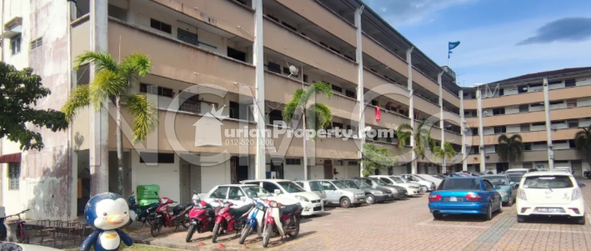 Flat For Auction at Taman Flora