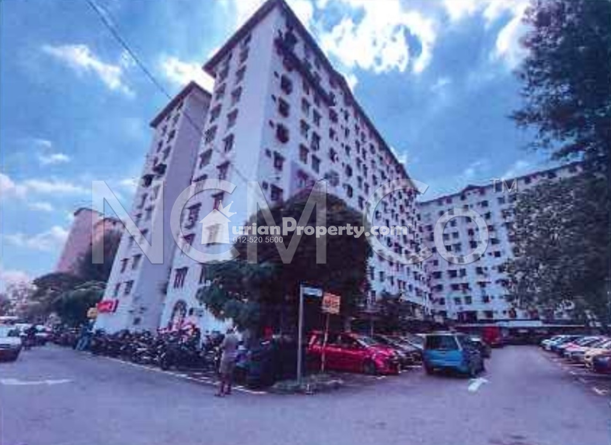Flat For Auction at Puchong Permata 1