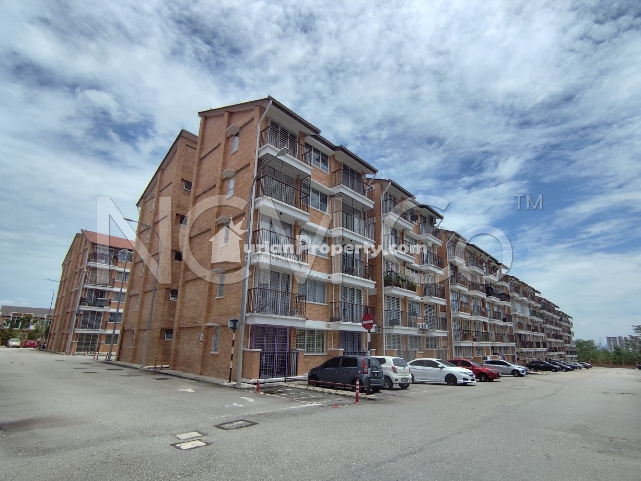 Apartment For Auction at Goodview Heights