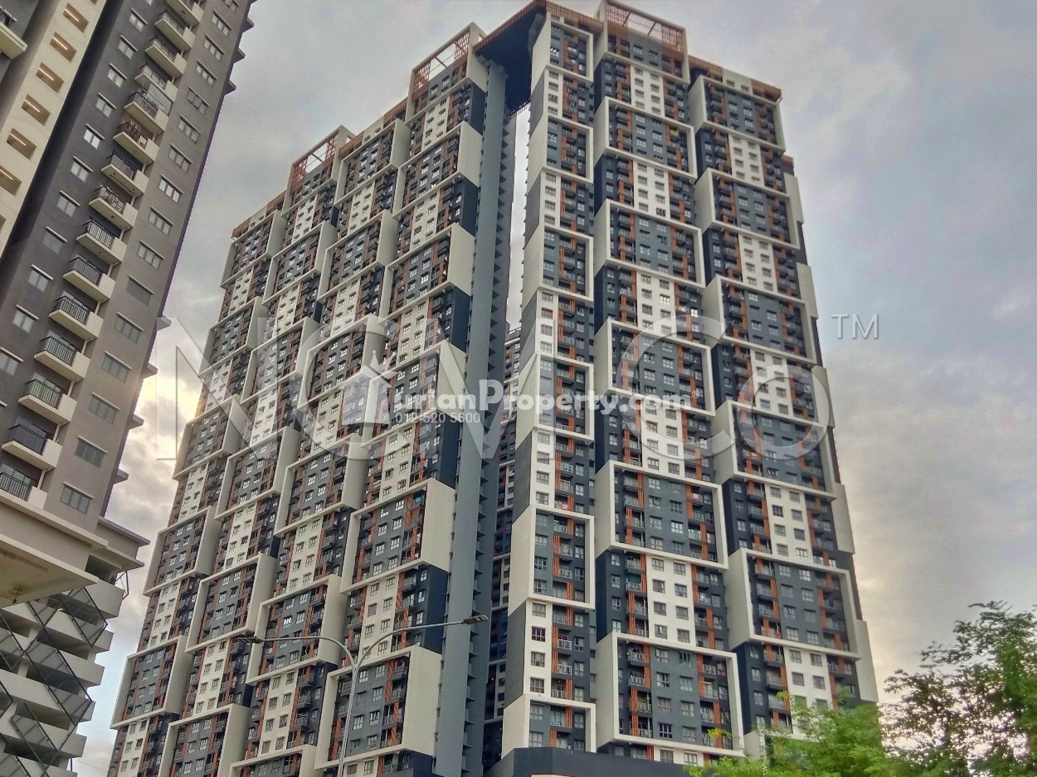 Condo For Auction at Sky Awani 3 Residence
