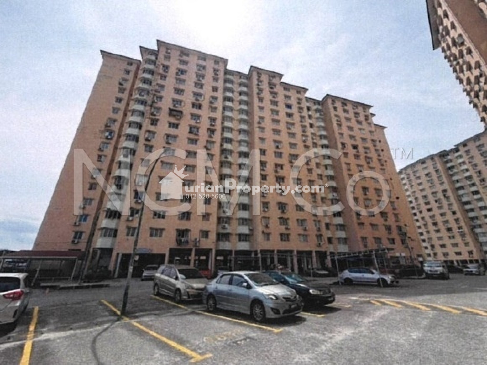 Apartment For Auction at Desa Dua