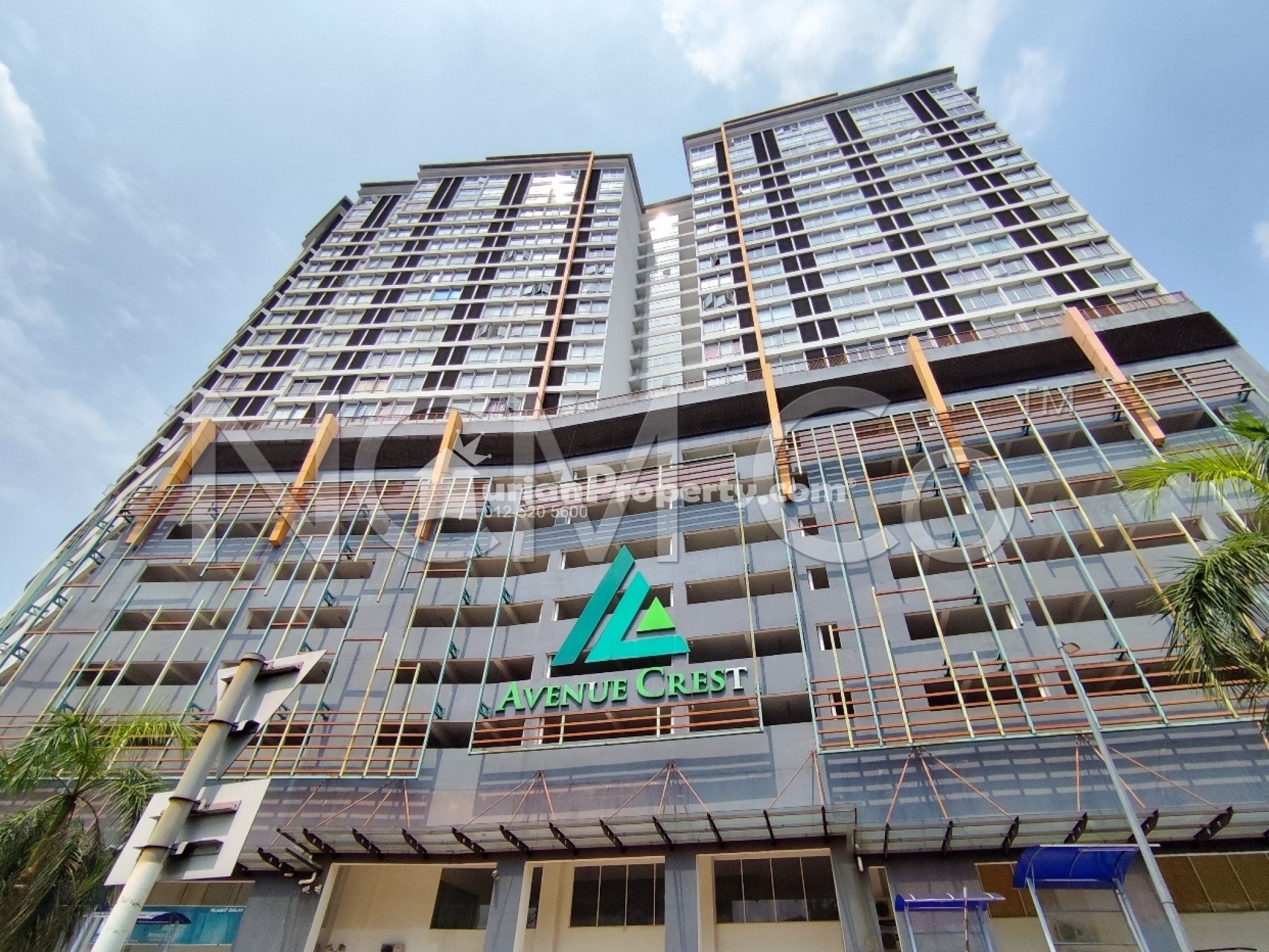 Office For Auction at Avenue Crest