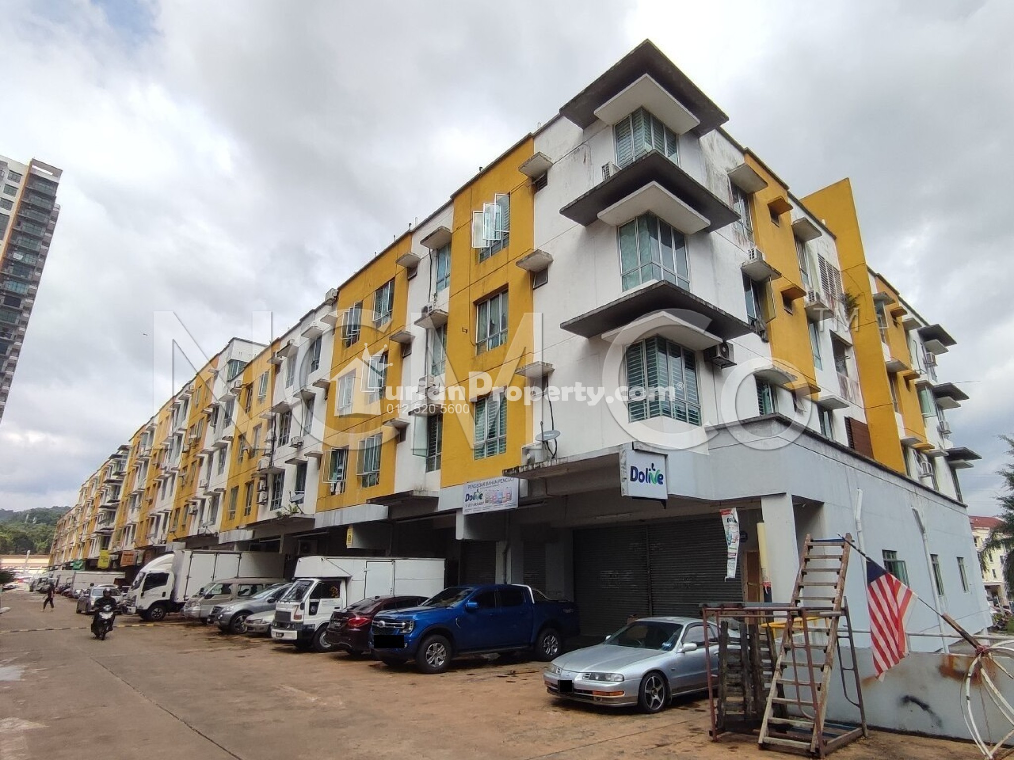 Serviced Residence For Auction at 162 Residency