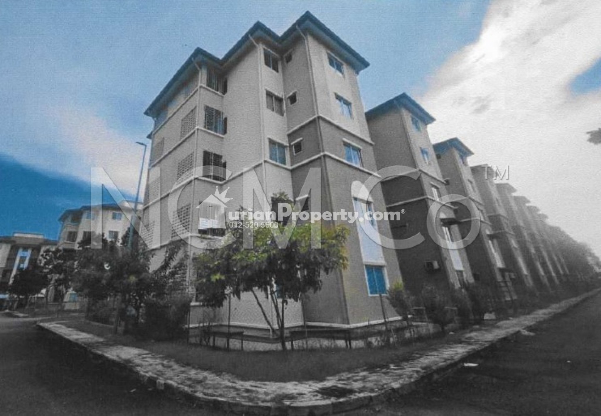 Apartment For Auction at Apartment Akasia