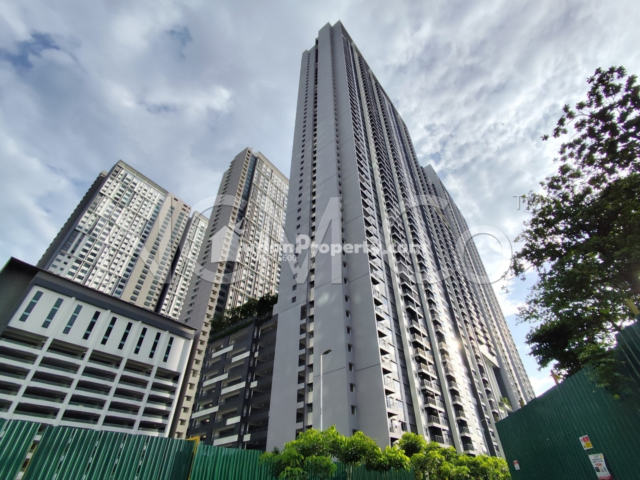 Apartment For Auction at M Arisa