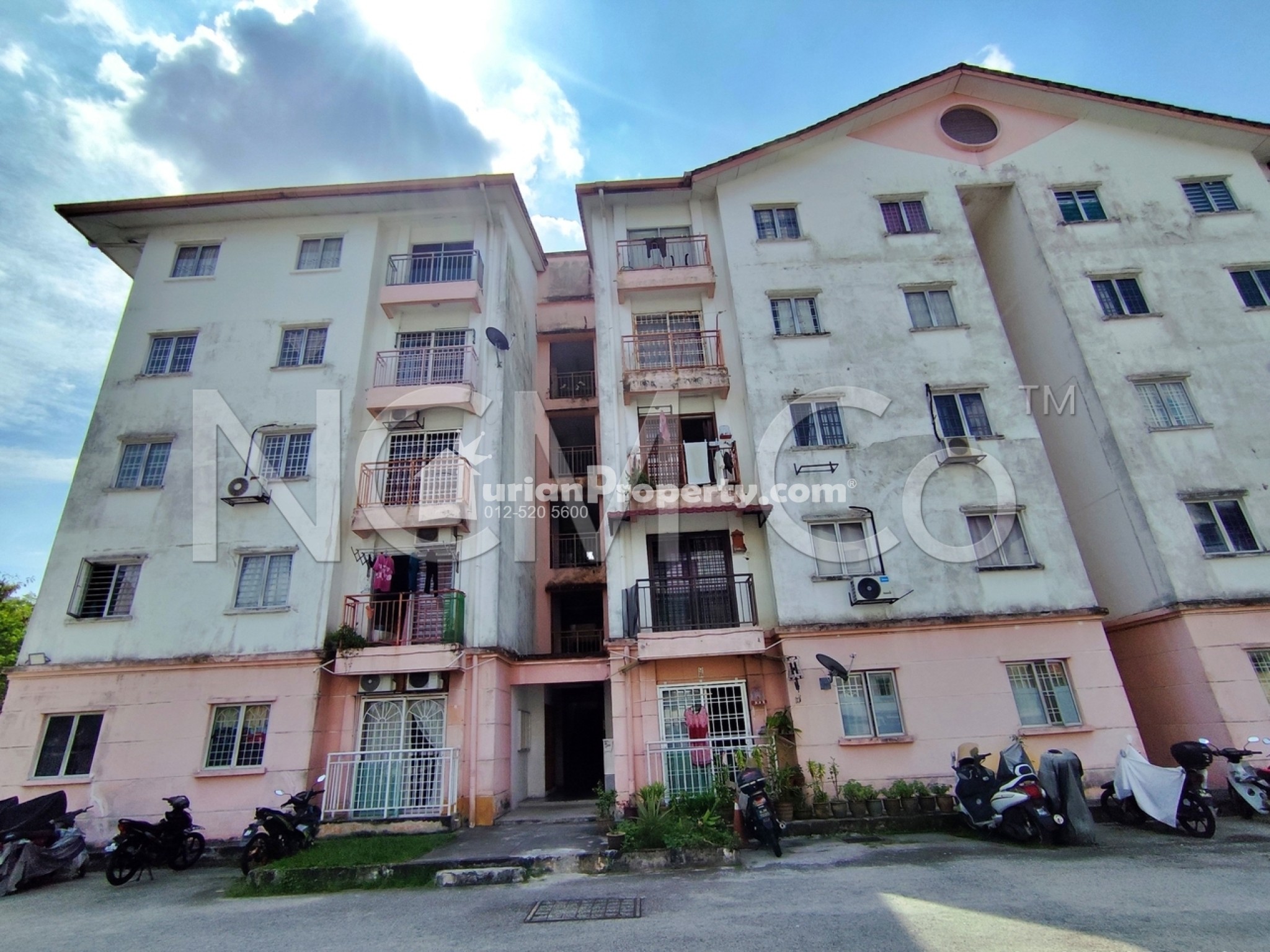 Apartment For Auction at Pangsapuri Seri Permai