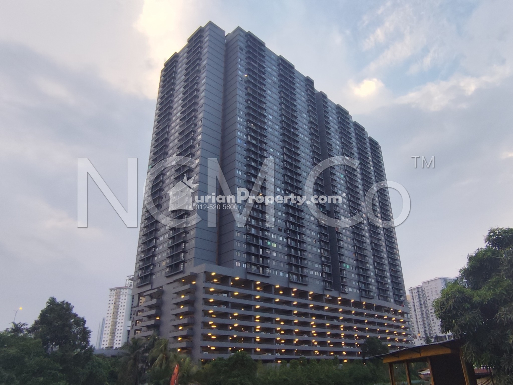 Apartment For Auction at Residensi Max