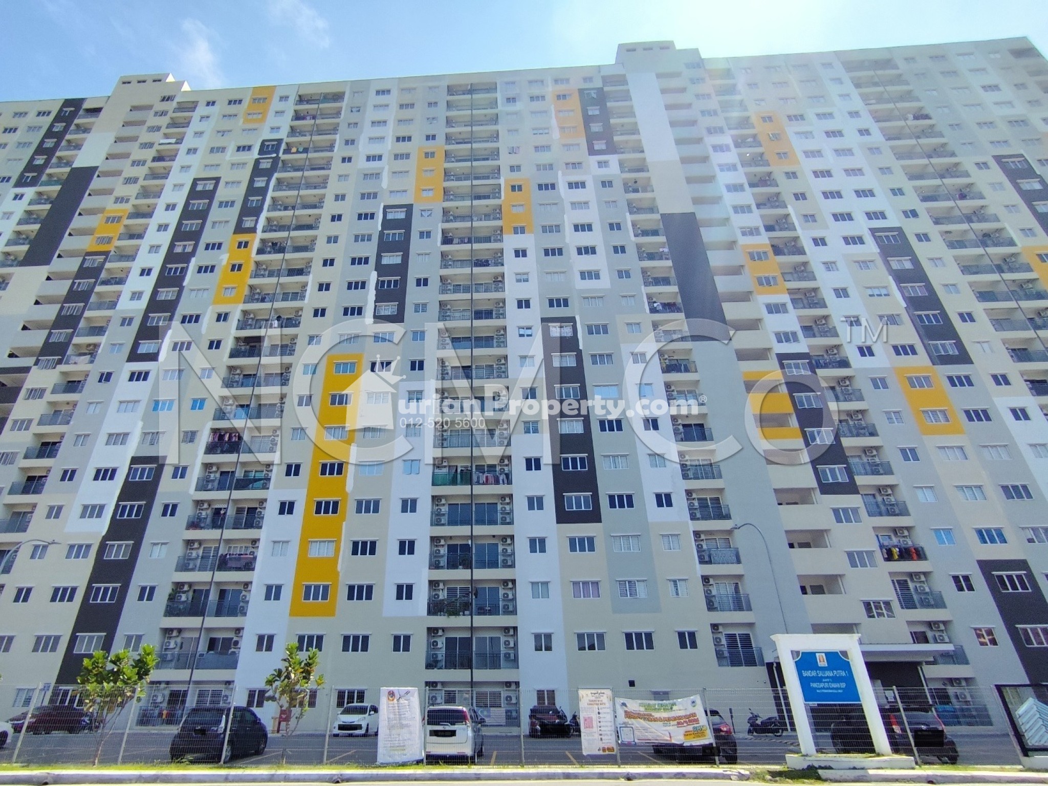 Apartment For Auction at Idaman BSP Apartment