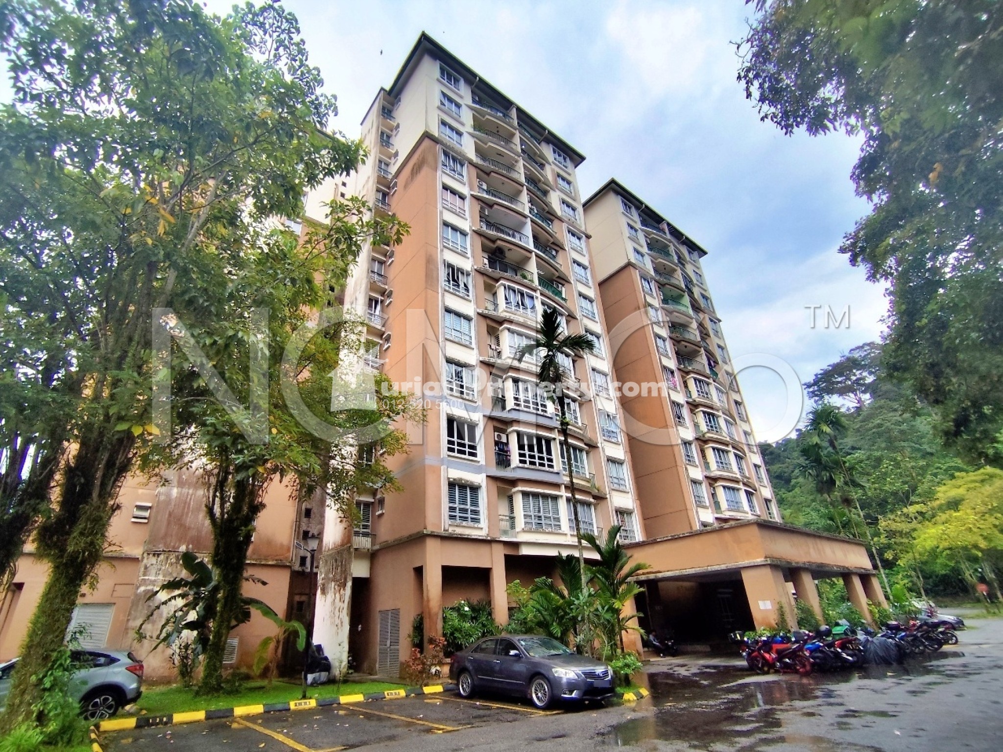 Apartment For Auction at Tiara Intan