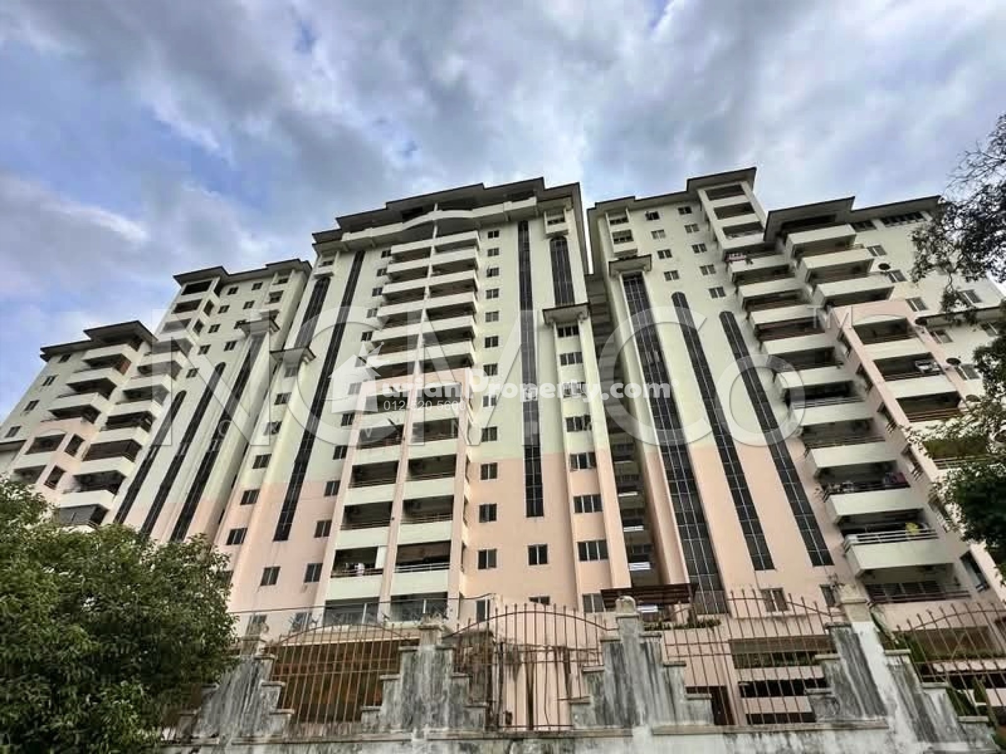 Apartment For Auction at Riviera III