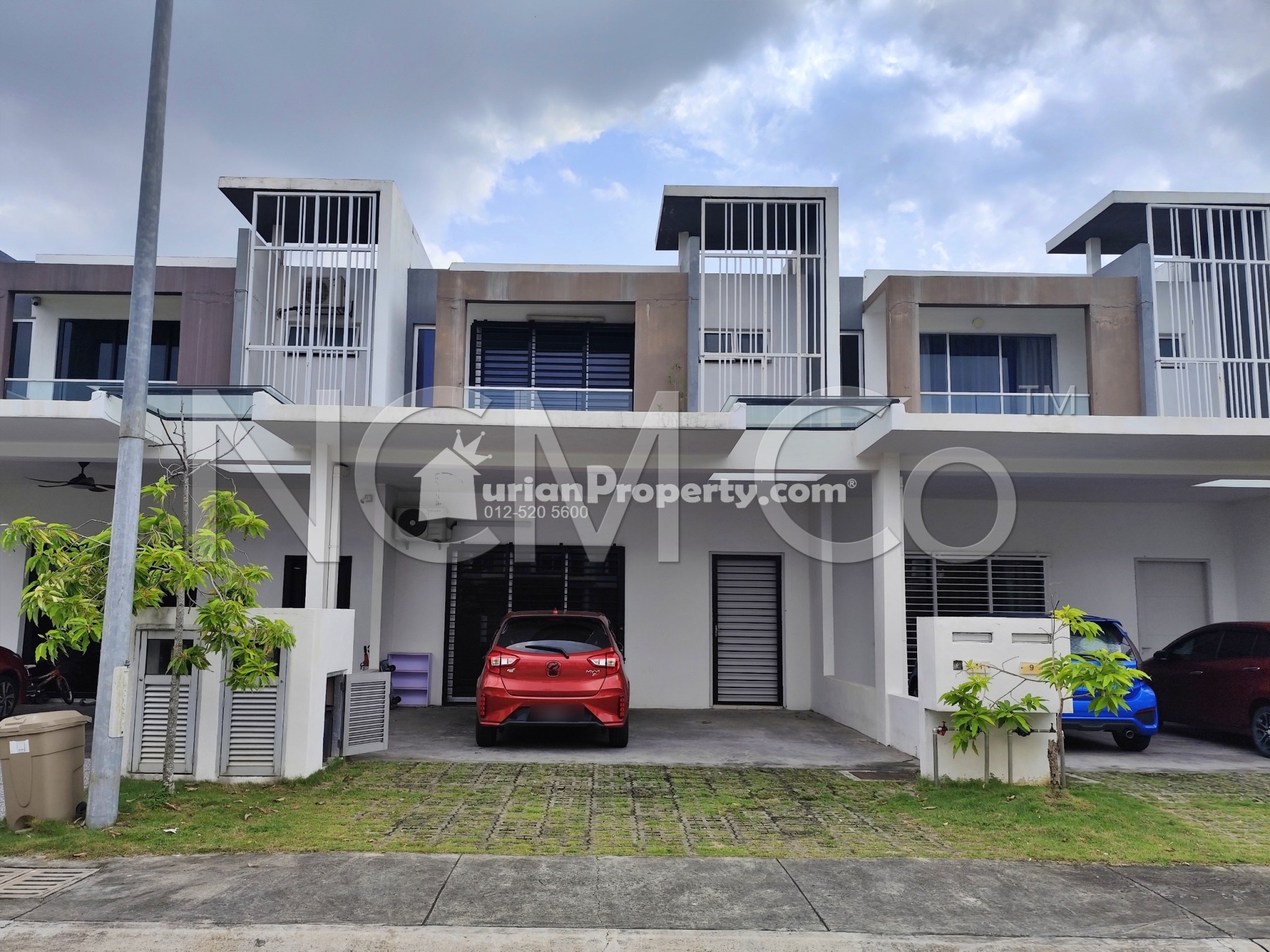 Terrace House For Auction at Casaview @ Cybersouth