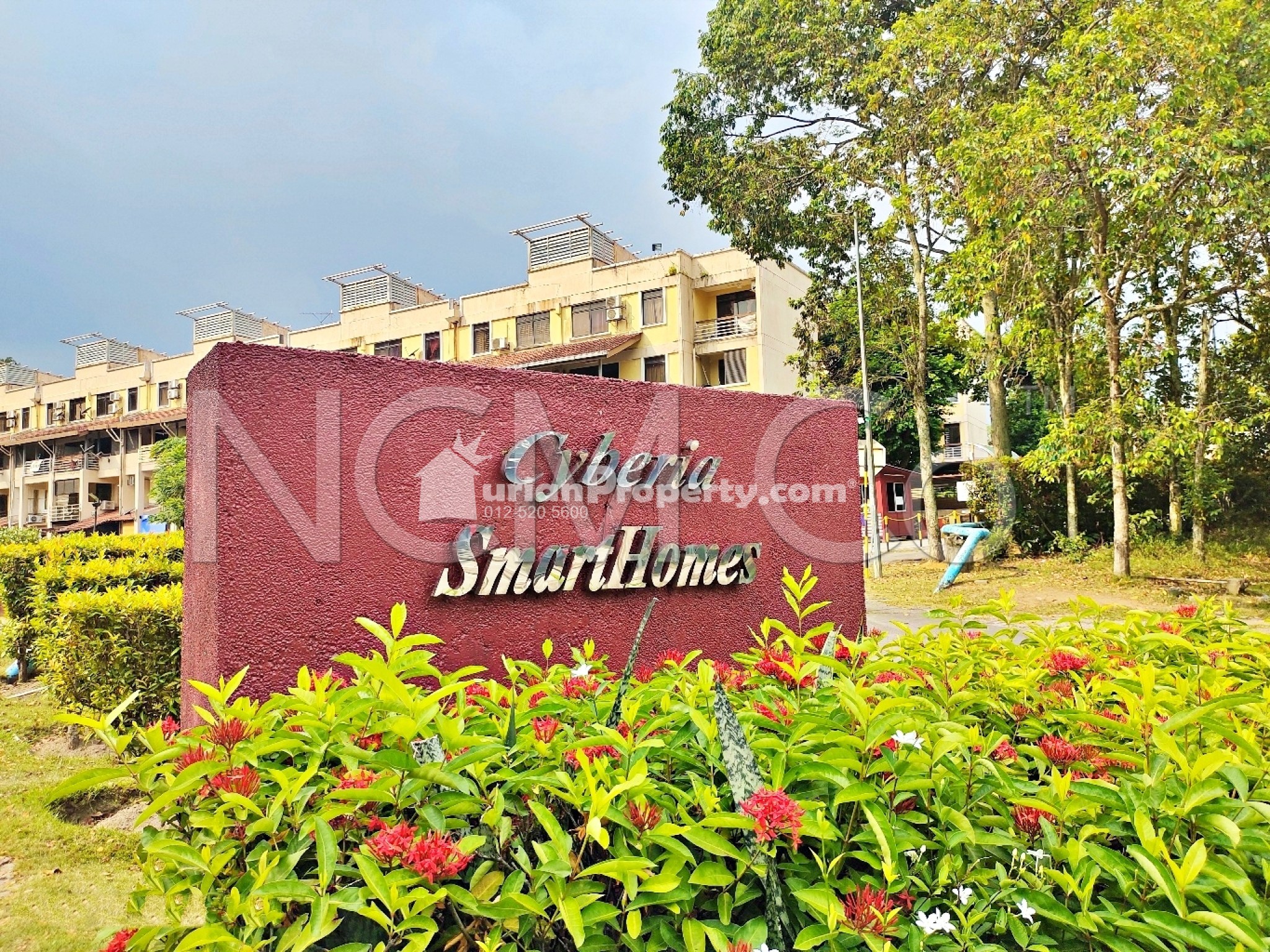 Condo For Auction at Cyberia SmartHomes