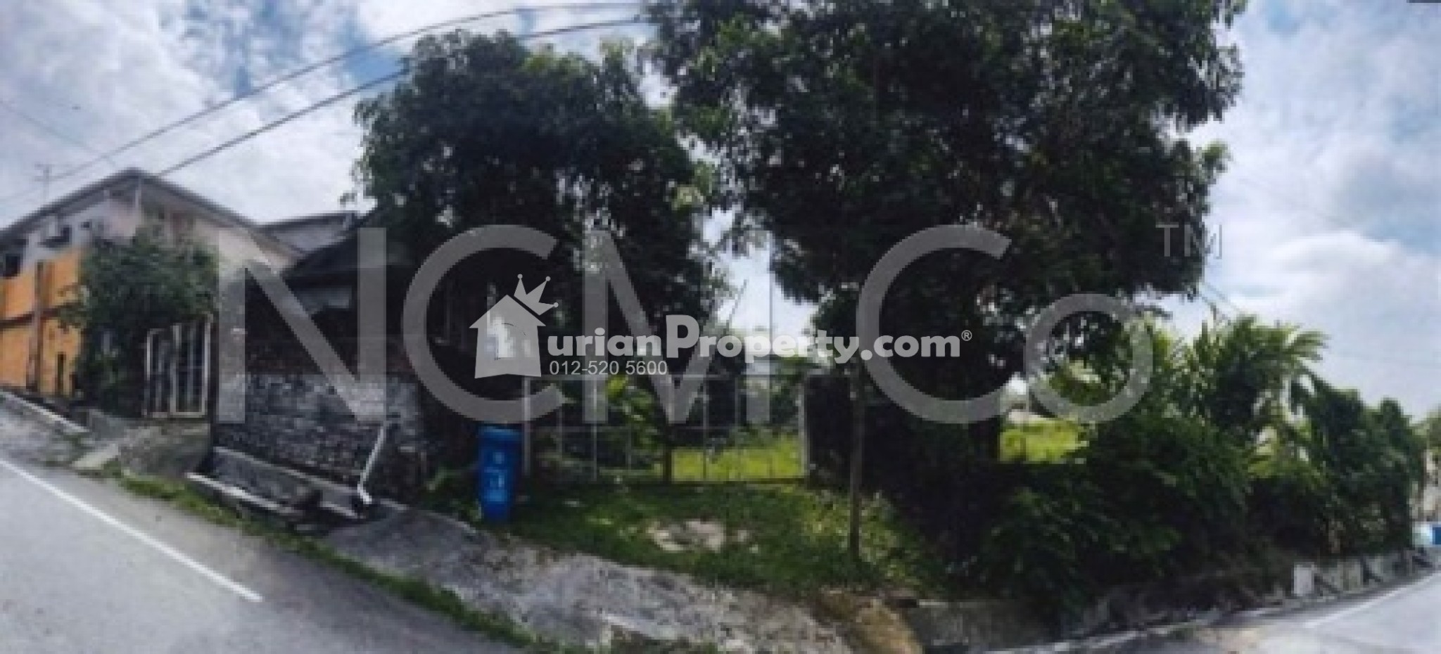 Bungalow House For Auction at Kampung Melayu Subang