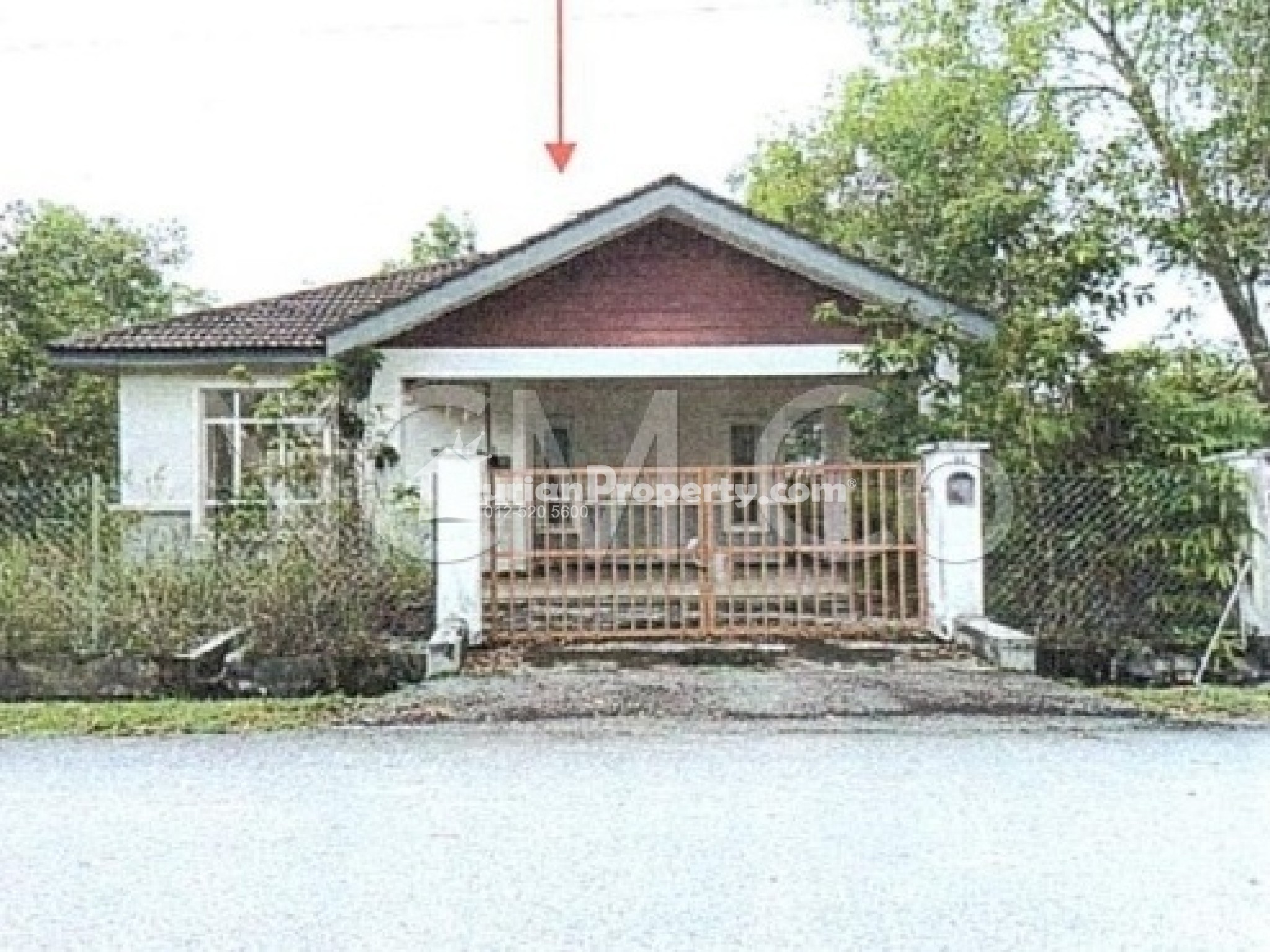 Bungalow House For Auction at Taman Tasik Senangin