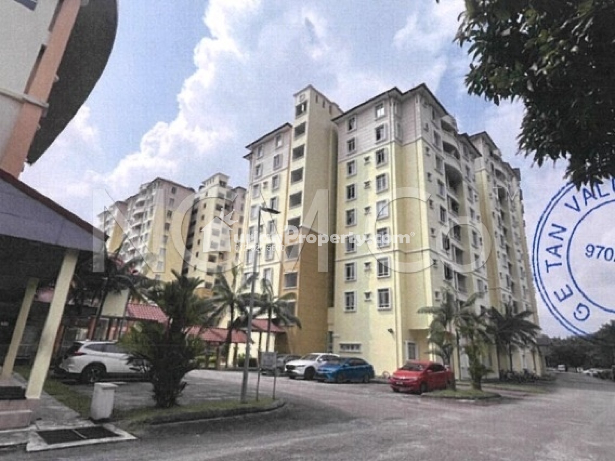 Condo For Auction at Desaria Villa