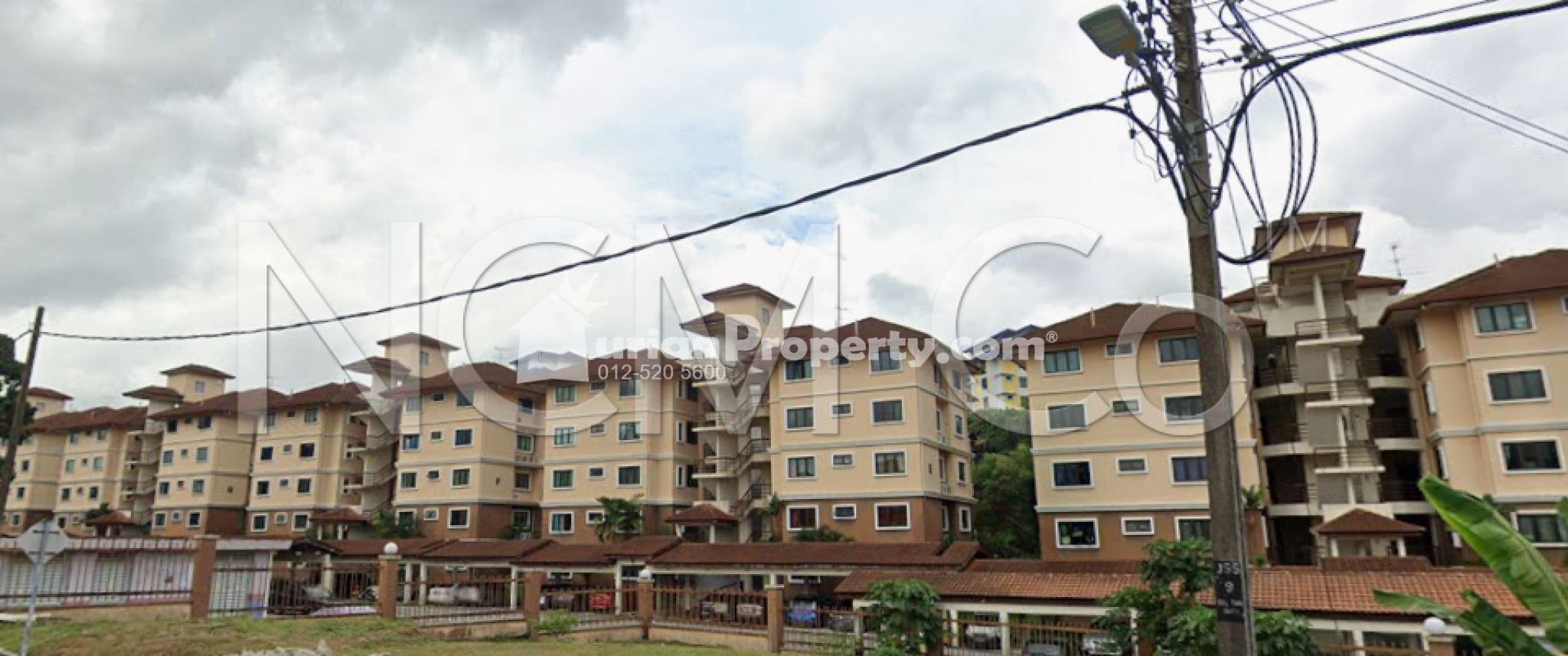 Apartment For Auction at Larkin Residence