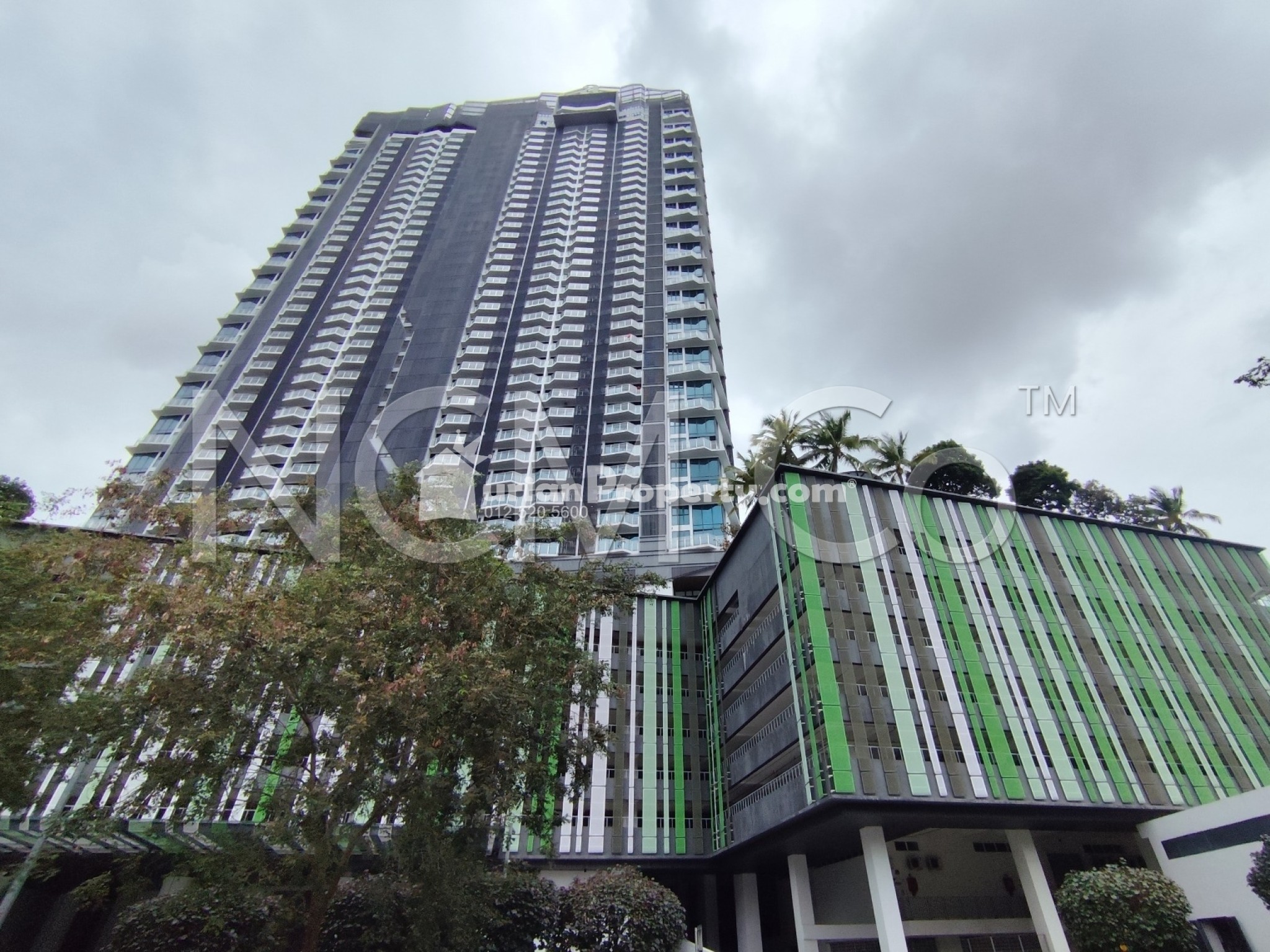 Serviced Residence For Auction at Almas