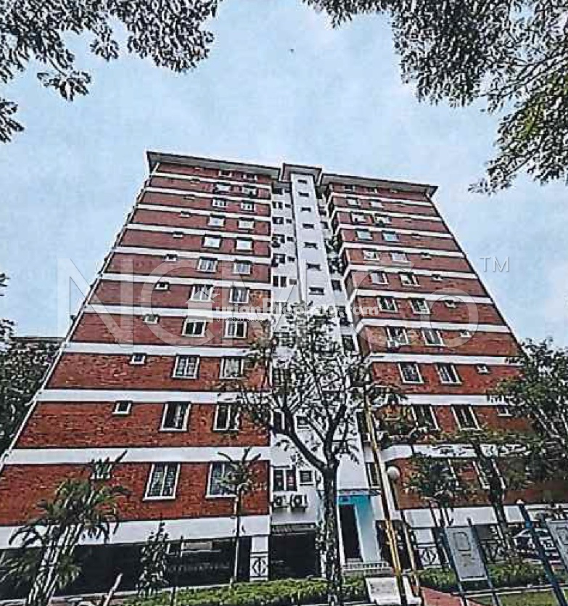 Condo For Auction at Green Acre Park