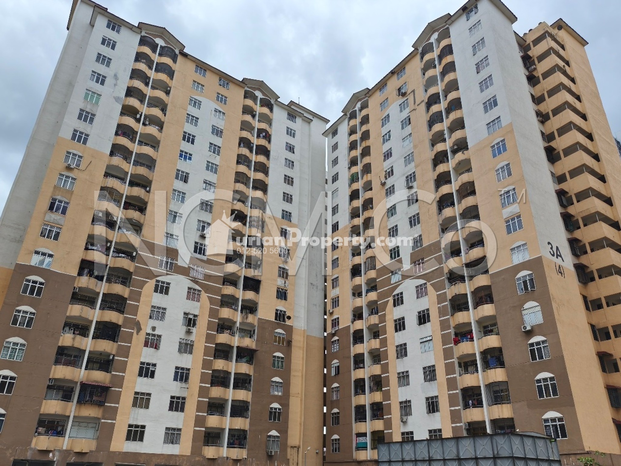 Apartment For Auction at Lagoon Perdana Apartment