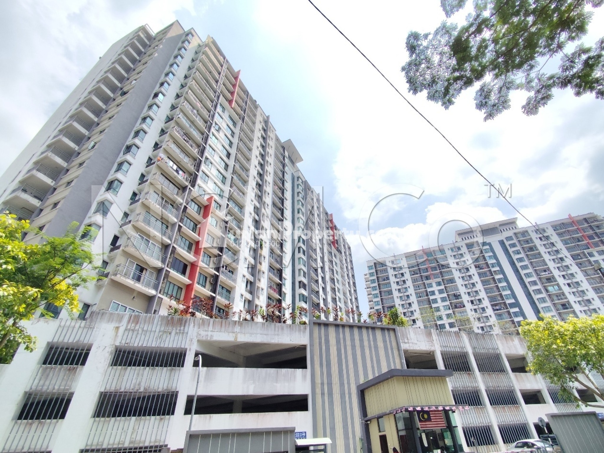 Apartment For Auction at V-Residensi