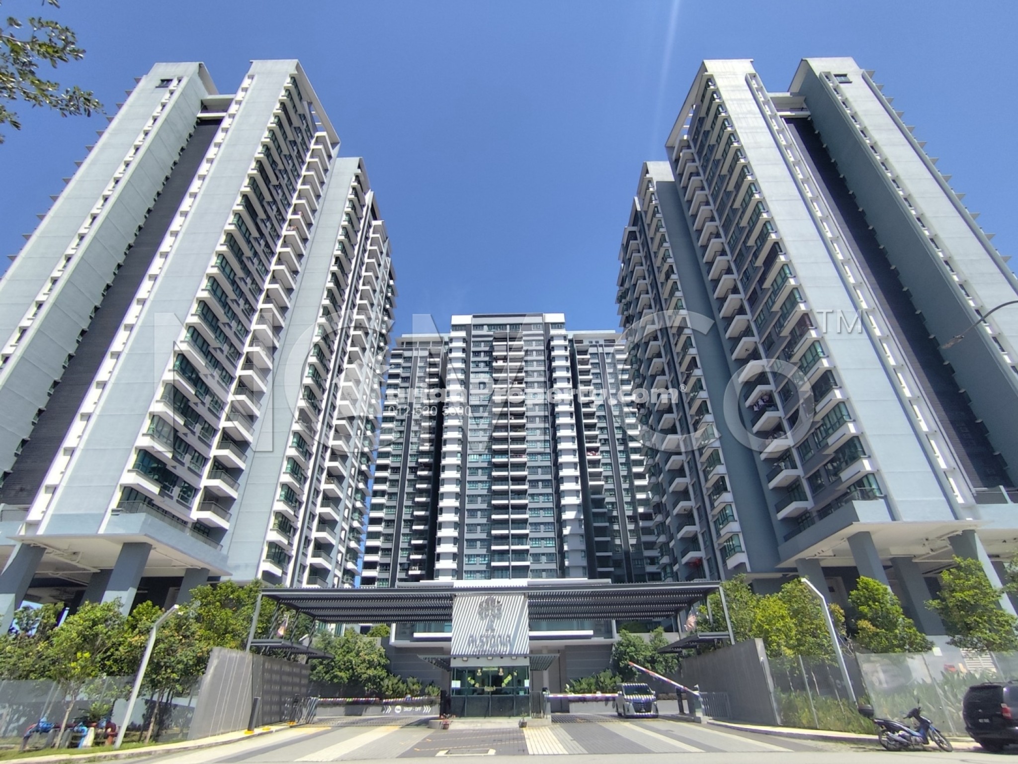 Apartment For Auction at Alstonia Residence
