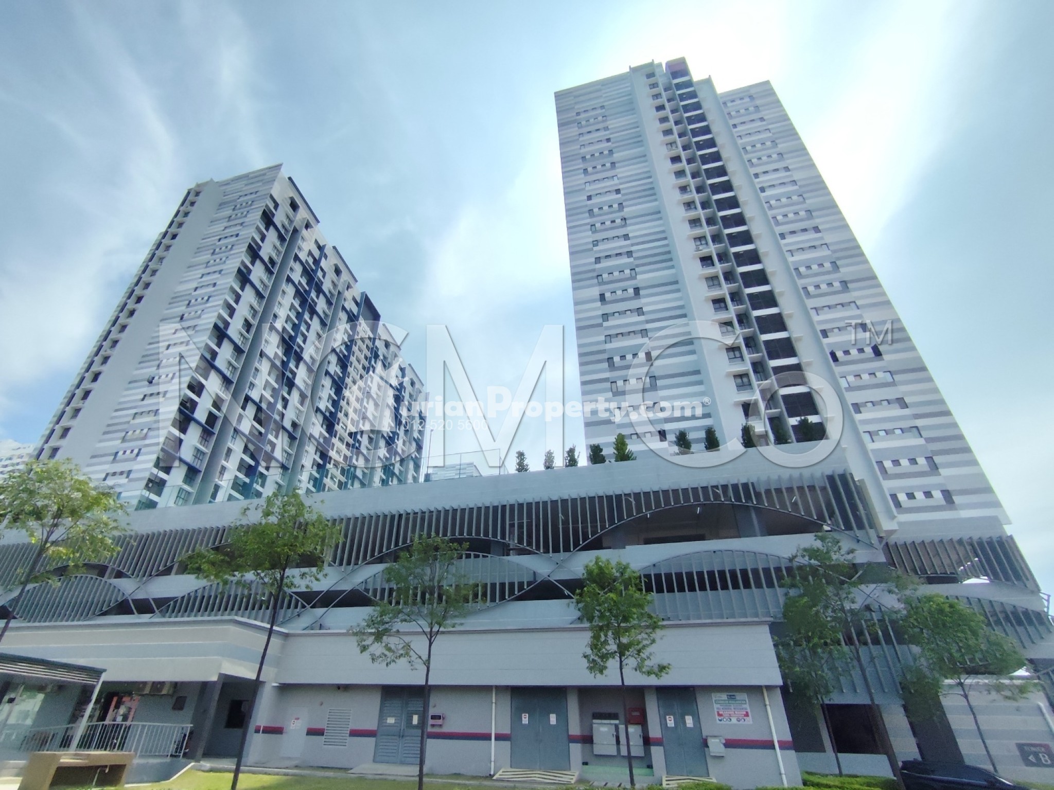 Condo For Auction at Admiral Residences